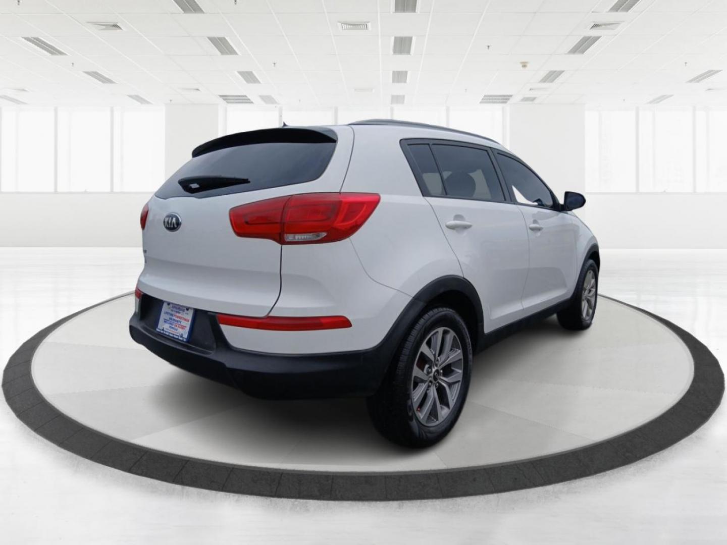 2015 Kia Sportage LX FWD (KNDPB3AC9F7) with an 2.4L V6 DOHC 24V engine, 6-Speed Automatic transmission, located at 880 E. National Road, Vandalia, OH, 45377, (937) 908-9800, 39.891918, -84.183594 - 2015 Kia Sportage LX FWD - Photo#2