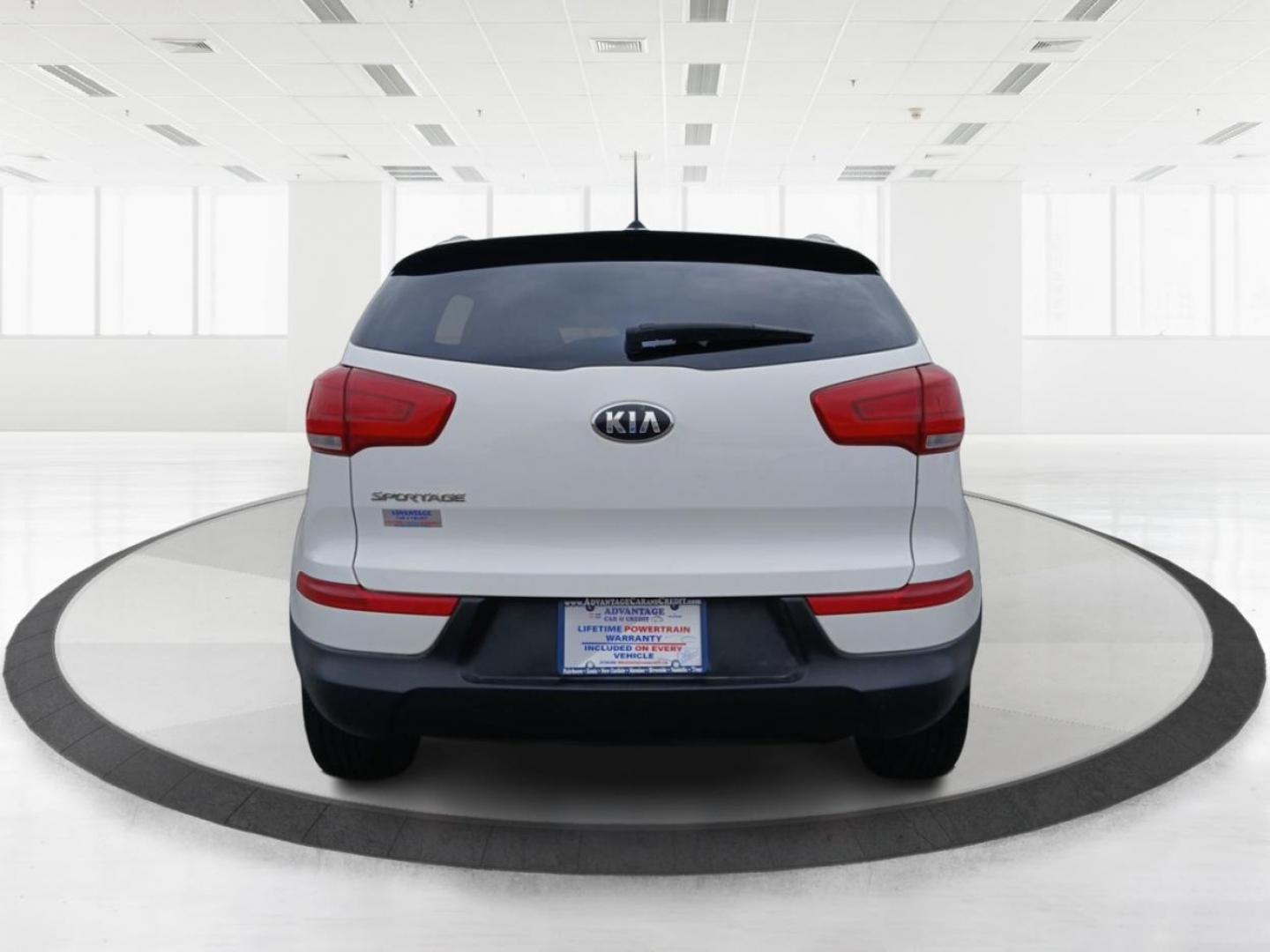 2015 Kia Sportage LX FWD (KNDPB3AC9F7) with an 2.4L V6 DOHC 24V engine, 6-Speed Automatic transmission, located at 880 E. National Road, Vandalia, OH, 45377, (937) 908-9800, 39.891918, -84.183594 - 2015 Kia Sportage LX FWD - Photo#3
