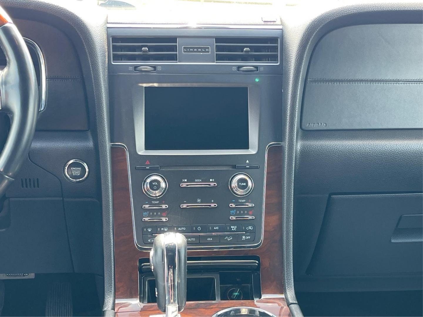 2015 Lincoln Navigator Base (5LMJJ2JT1FE) with an Other engine, located at 1184 Kauffman Ave, Fairborn, OH, 45324, (937) 908-9800, 39.807072, -84.030914 - Third Row - Photo#12