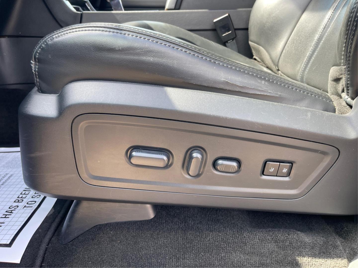 2015 Lincoln Navigator Base (5LMJJ2JT1FE) with an Other engine, located at 1184 Kauffman Ave, Fairborn, OH, 45324, (937) 908-9800, 39.807072, -84.030914 - Third Row - Photo#17