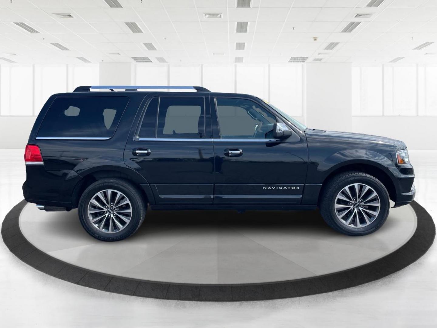 2015 Lincoln Navigator Base (5LMJJ2JT1FE) with an Other engine, located at 1184 Kauffman Ave, Fairborn, OH, 45324, (937) 908-9800, 39.807072, -84.030914 - Third Row - Photo#1