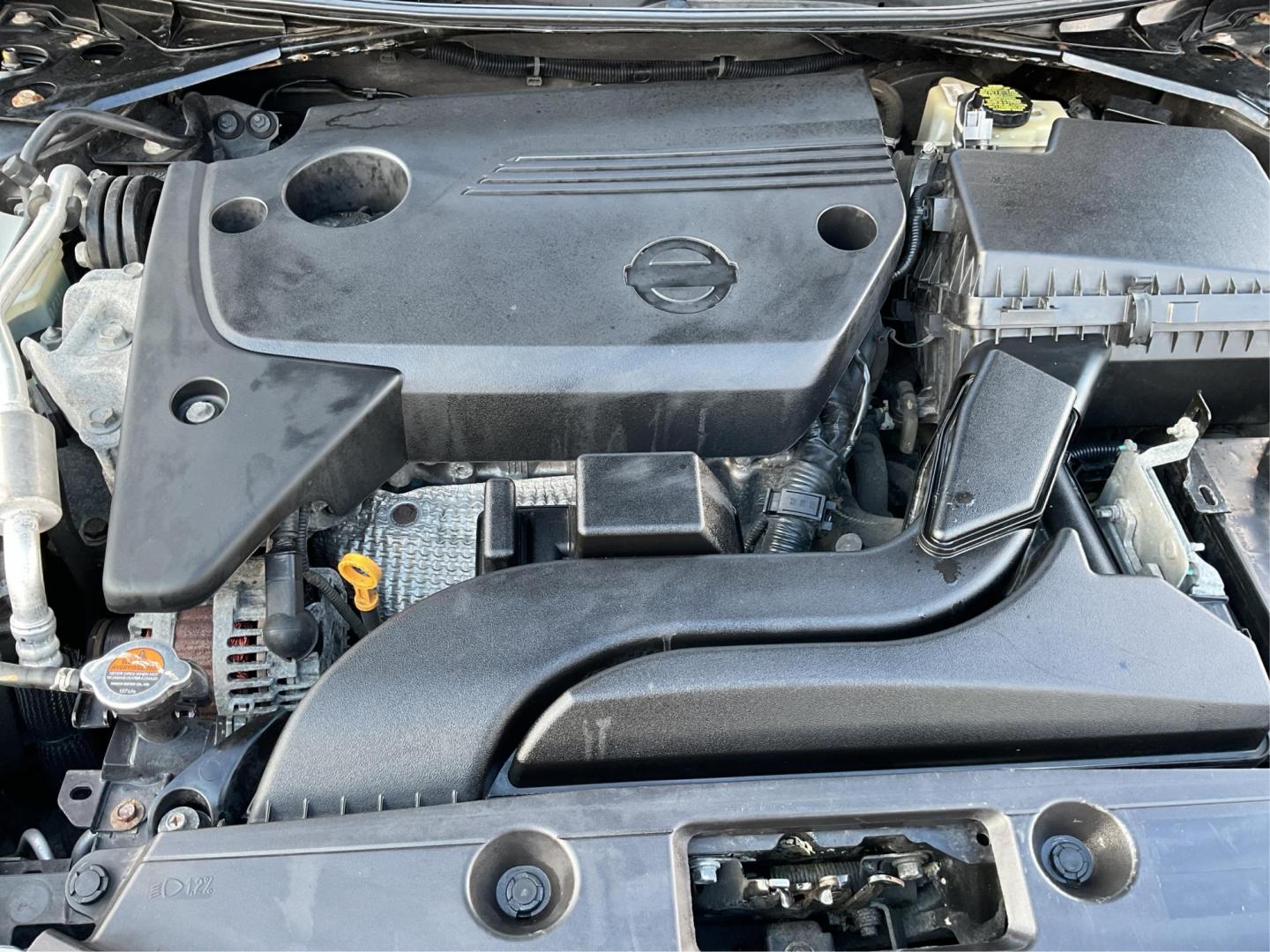 2015 Nissan Altima 2.5 S (1N4AL3AP5FN) with an Other engine, located at 401 Woodman Dr, Riverside, OH, 45431, (937) 908-9800, 39.760899, -84.123421 - 2015 Nissan Altima 2.5 S - Photo#10
