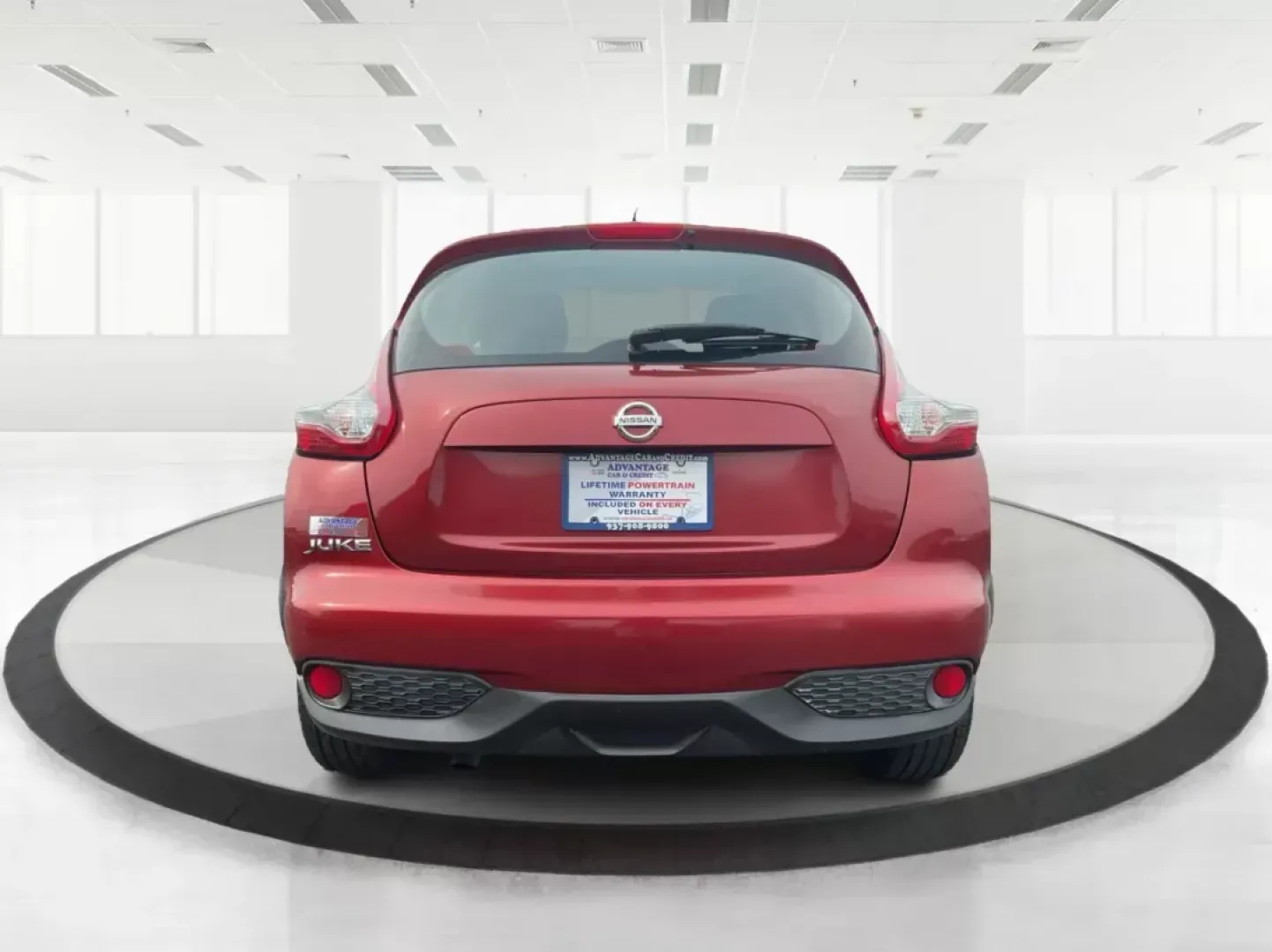 2015 Nissan Juke S (JN8AF5MR1FT) with an 1.6L I-4 gasoline direct injection engine, located at 8750 N County Rd 25A, Piqua, OH, 45356, (937) 908-9800, 40.164391, -84.232513 - One Owner - Photo#3