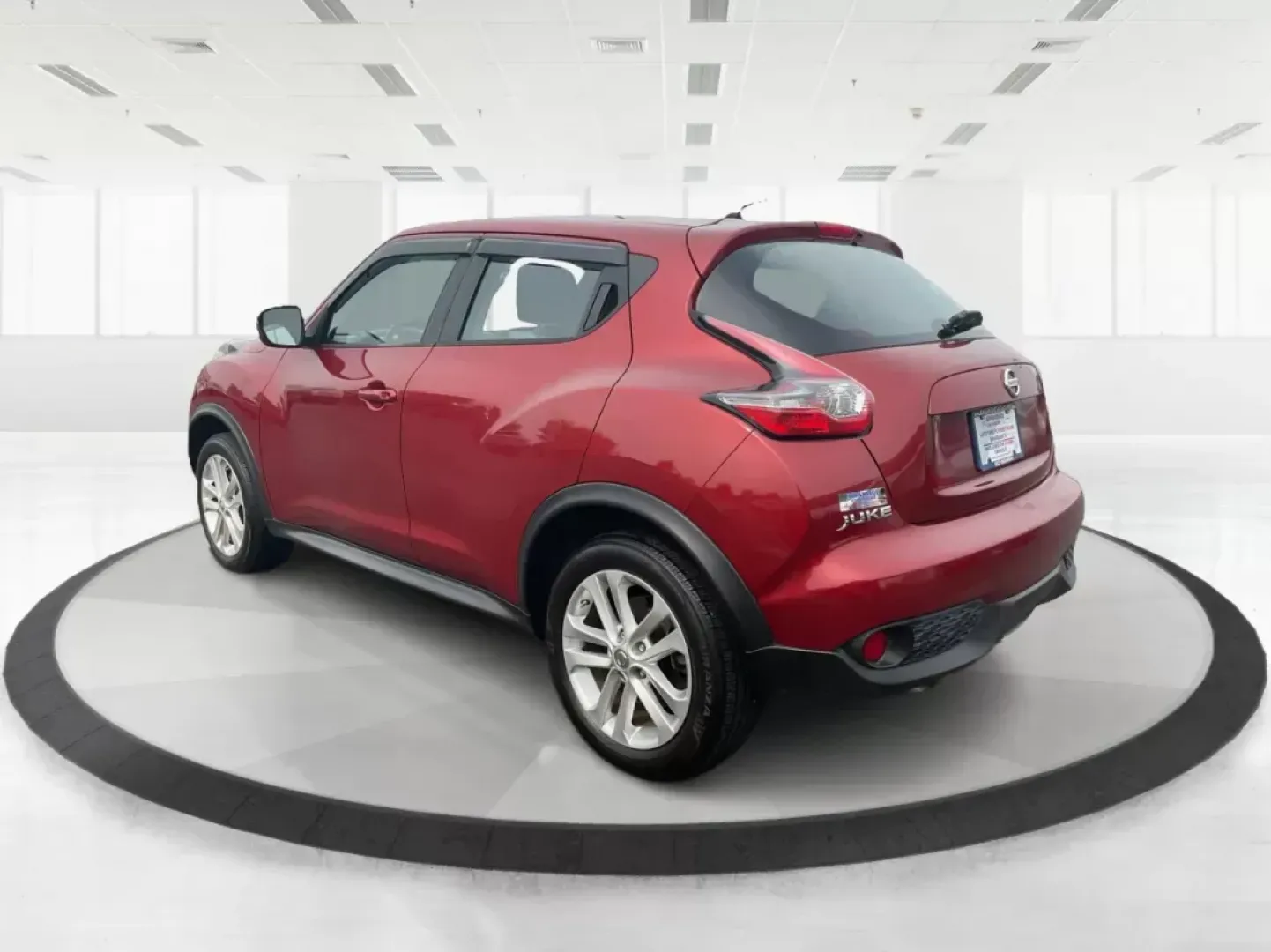 2015 Nissan Juke S (JN8AF5MR1FT) with an 1.6L I-4 gasoline direct injection engine, located at 8750 N County Rd 25A, Piqua, OH, 45356, (937) 908-9800, 40.164391, -84.232513 - One Owner - Photo#4
