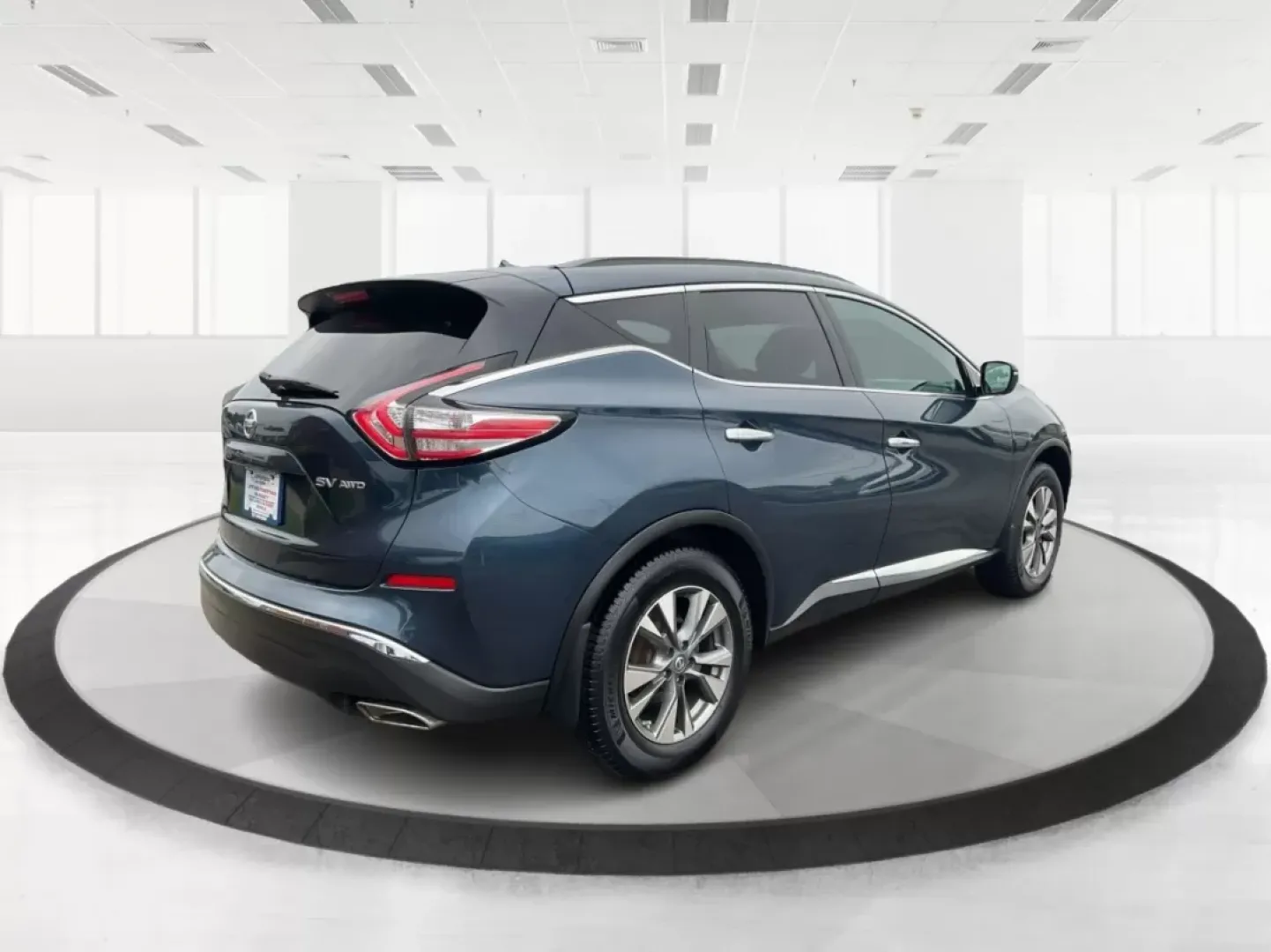 2015 Nissan Murano SV (5N1AZ2MH9FN) with an 3.5L V-6 DOHC engine, located at 1230 East Main St, Xenia, OH, 45385, (937) 908-9800, 39.688026, -83.910172 - Are you ready to elevate your family adventures or daily commutes? The 2015 Nissan Murano SV is the perfect vehicle to transform your driving experience! With its spacious interior and modern features, this SUV is designed for those who crave comfort and versatility, making it ideal for both busy fa - Photo#2