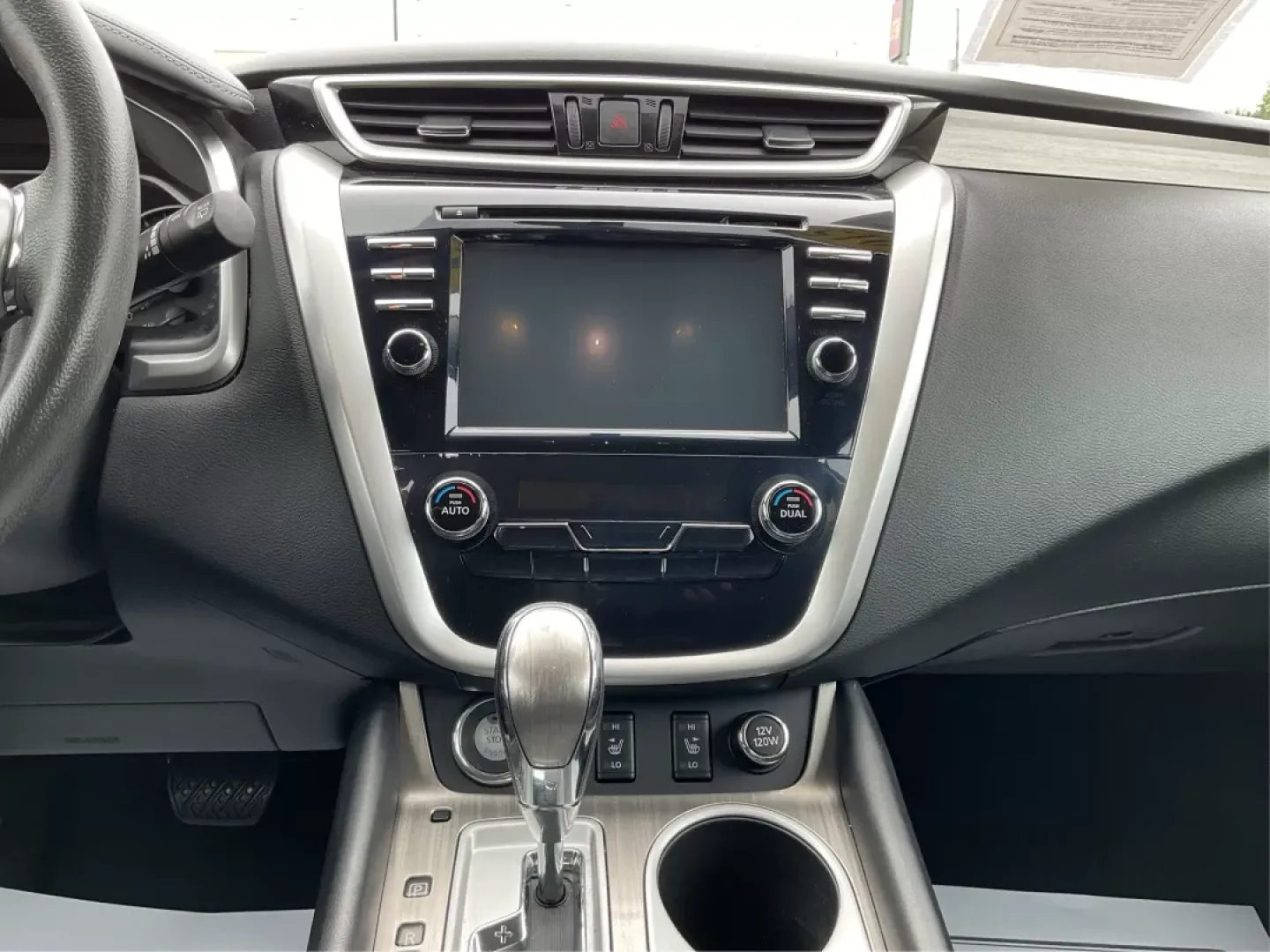 2015 Nissan Murano SV (5N1AZ2MH9FN) with an 3.5L V-6 DOHC engine, located at 1230 East Main St, Xenia, OH, 45385, (937) 908-9800, 39.688026, -83.910172 - Are you ready to elevate your family adventures or daily commutes? The 2015 Nissan Murano SV is the perfect vehicle to transform your driving experience! With its spacious interior and modern features, this SUV is designed for those who crave comfort and versatility, making it ideal for both busy fa - Photo#12