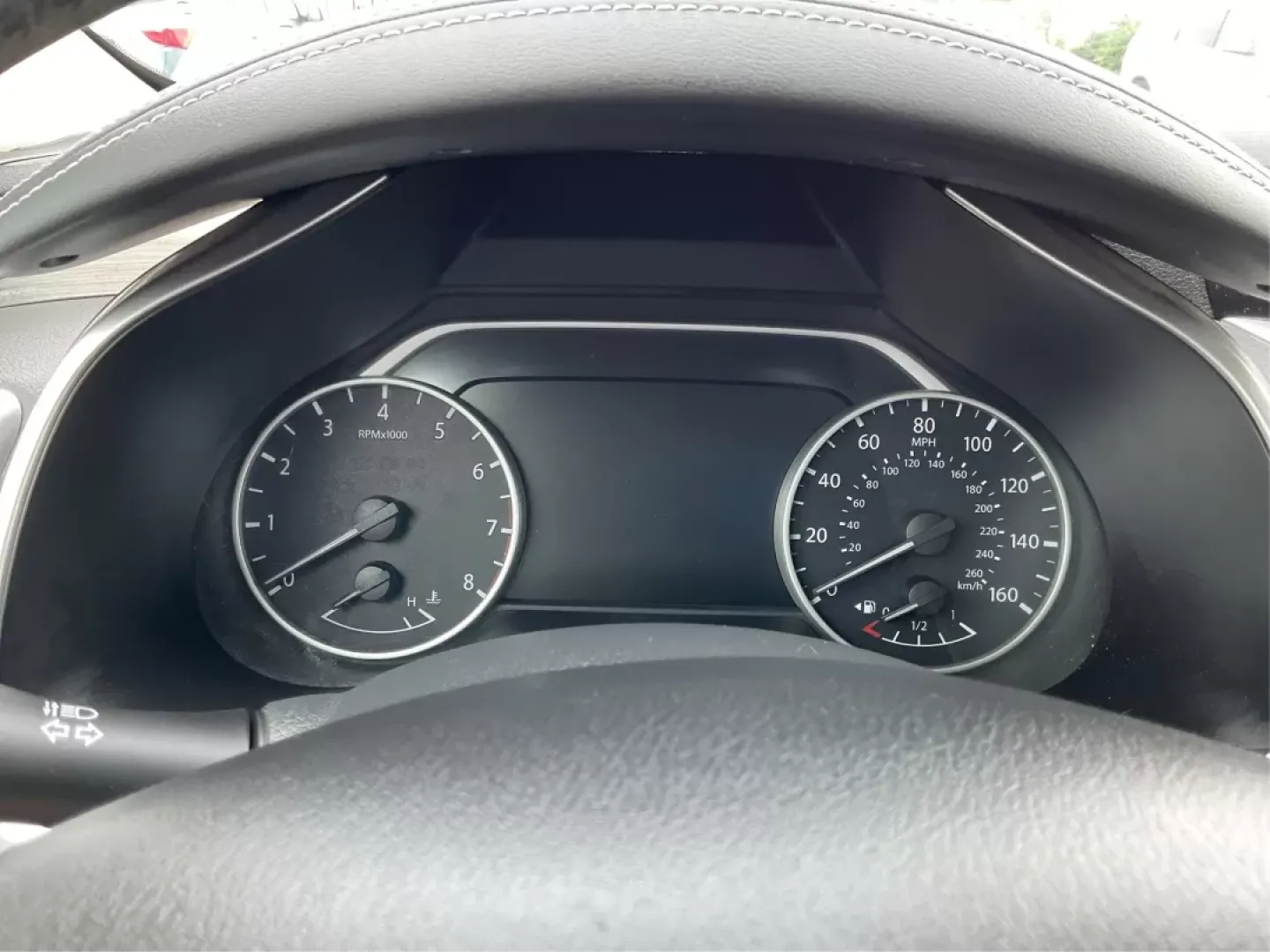 2015 Nissan Murano SV (5N1AZ2MH9FN) with an 3.5L V-6 DOHC engine, located at 1230 East Main St, Xenia, OH, 45385, (937) 908-9800, 39.688026, -83.910172 - Are you ready to elevate your family adventures or daily commutes? The 2015 Nissan Murano SV is the perfect vehicle to transform your driving experience! With its spacious interior and modern features, this SUV is designed for those who crave comfort and versatility, making it ideal for both busy fa - Photo#14