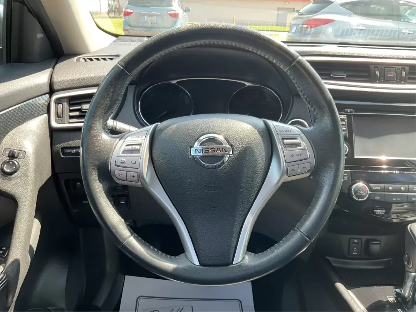 2015 Nissan Rogue SL (5N1AT2MV5FC) with an 2.5L I-4 DOHC engine, located at 401 Woodman Dr, Riverside, OH, 45431, (937) 908-9800, 39.760899, -84.123421 - Unleash adventure and elevate your daily commute with the 2015 Nissan Rogue SL, available now at Advantage Car and Credit, your trusted Buy Here Pay Here dealership in Fairborn, OH. Located at 1184 Kauffman Ave, Fairborn, OH 45324, we specialize in providing flexible financing options, ideal for bud - Photo#15