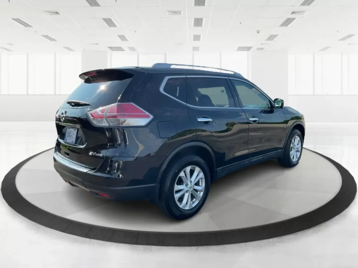 2015 Nissan Rogue SV (5N1AT2MV7FC) with an 2.5L I-4 DOHC engine, located at 4508 South Dixie Dr, Moraine, OH, 45439, (937) 908-9800, 39.689976, -84.218452 - **Adventure Awaits with the 2015 Nissan Rogue SV - Your Perfect Family SUV!**<br /> <br /> Are you a growing family in search of a reliable and spacious vehicle that can easily handle your daily commutes and weekend getaways? Look no further! The 2015 Nissan Rogue SV is here to elevate your lifestyl - Photo#2