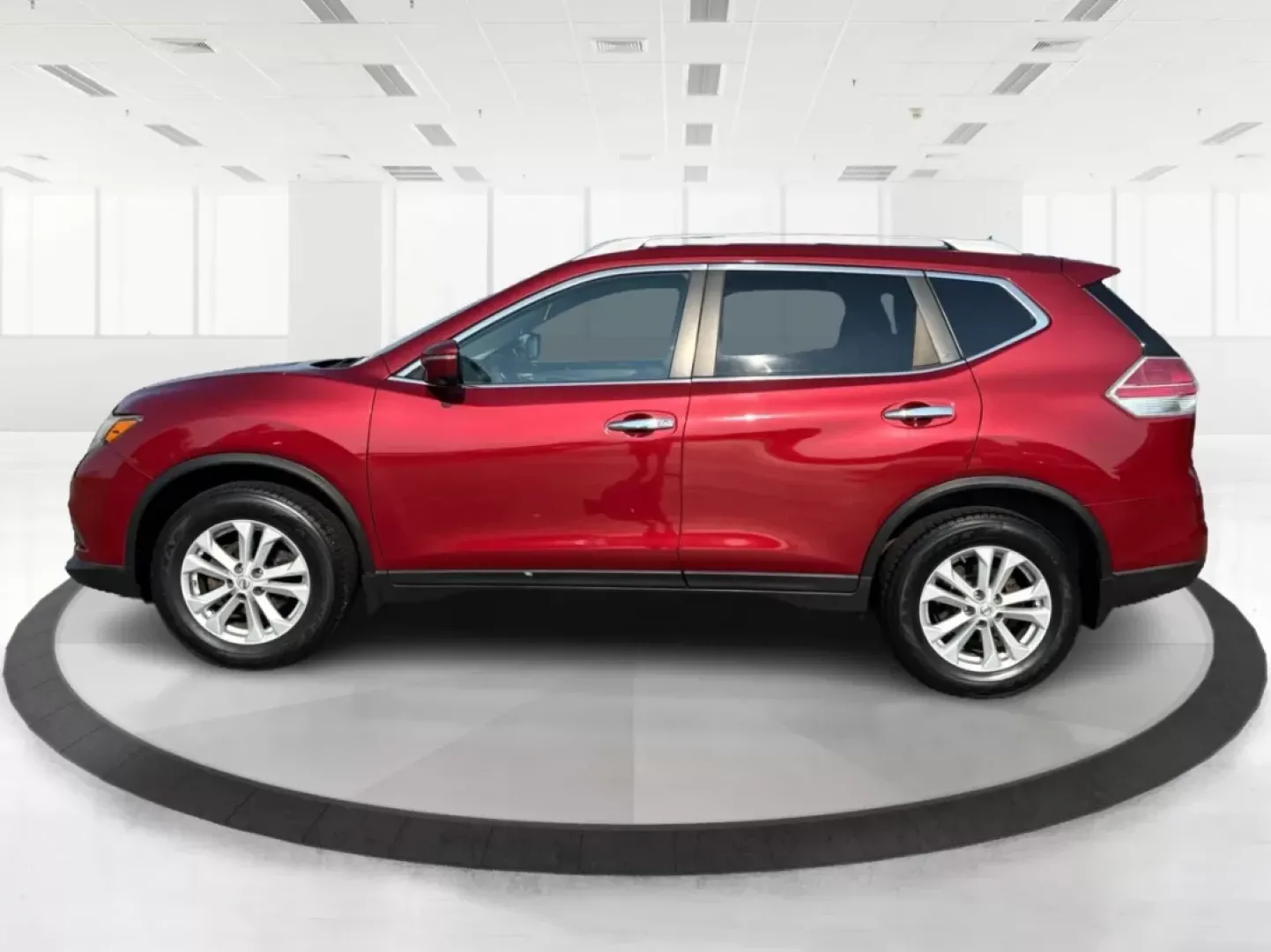 2015 Nissan Rogue SV (KNMAT2MV0FP) with an 2.5L I-4 DOHC engine, located at 8750 N County Rd 25A, Piqua, OH, 45356, (937) 908-9800, 40.164391, -84.232513 - Experience the perfect blend of style, comfort, and capability with this **2015 Nissan Rogue SV**, available now at **Advantage Car and Credit** in **Fairborn, OH**. This versatile SUV is not only ideal for daily commuting but also makes weekend getaways a breeze. Its spacious interior and impressiv - Photo#5