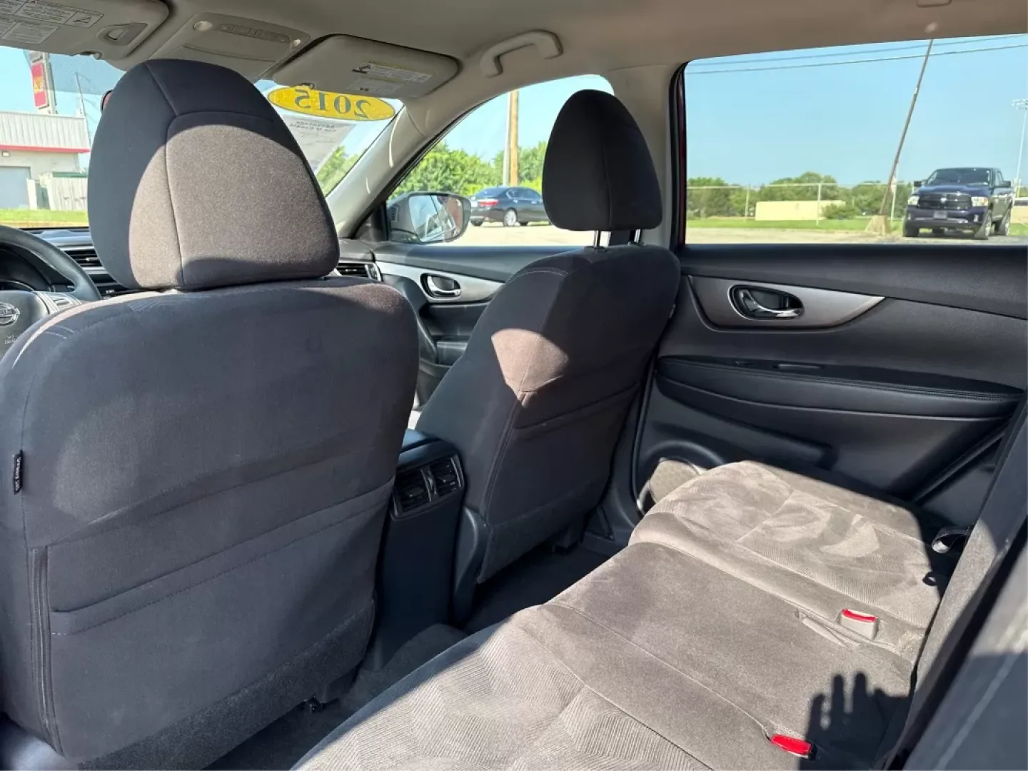 2015 Nissan Rogue SV (KNMAT2MV0FP) with an 2.5L I-4 DOHC engine, located at 8750 N County Rd 25A, Piqua, OH, 45356, (937) 908-9800, 40.164391, -84.232513 - Experience the perfect blend of style, comfort, and capability with this **2015 Nissan Rogue SV**, available now at **Advantage Car and Credit** in **Fairborn, OH**. This versatile SUV is not only ideal for daily commuting but also makes weekend getaways a breeze. Its spacious interior and impressiv - Photo#10