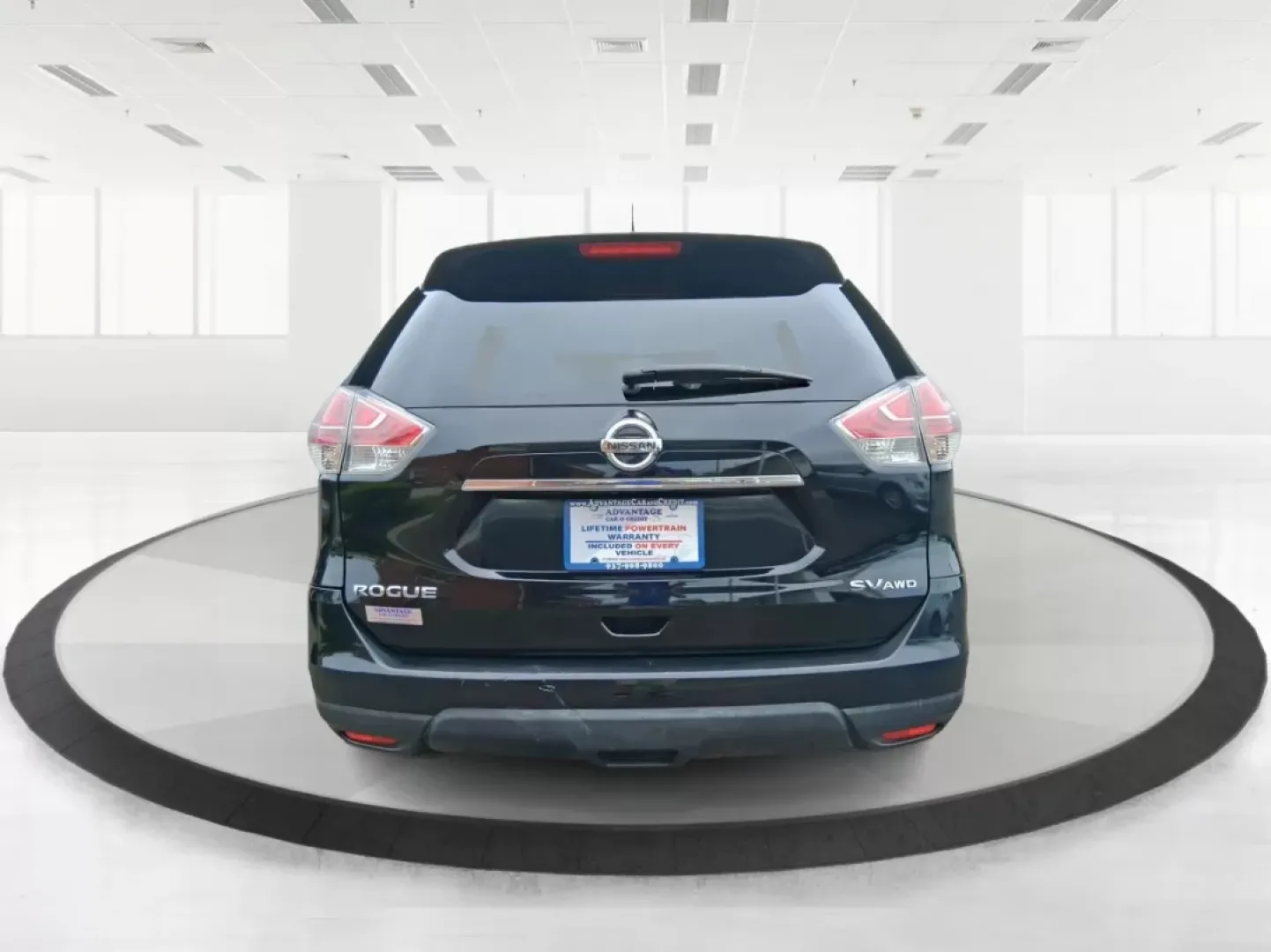 2015 Nissan Rogue SV (5N1AT2MV7FC) with an 2.5L I-4 DOHC engine, located at 1230 East Main St, Xenia, OH, 45385, (937) 908-9800, 39.688026, -83.910172 - **Conquer Every Adventure with the 2015 Nissan Rogue SV at Advantage Car and Credit - Xenia!**<br /> <br /> Are you ready to elevate your lifestyle with an SUV that's perfectly suited for family outings, weekend getaways, and daily commutes? The 2015 Nissan Rogue SV is the vehicle you've been search - Photo#3