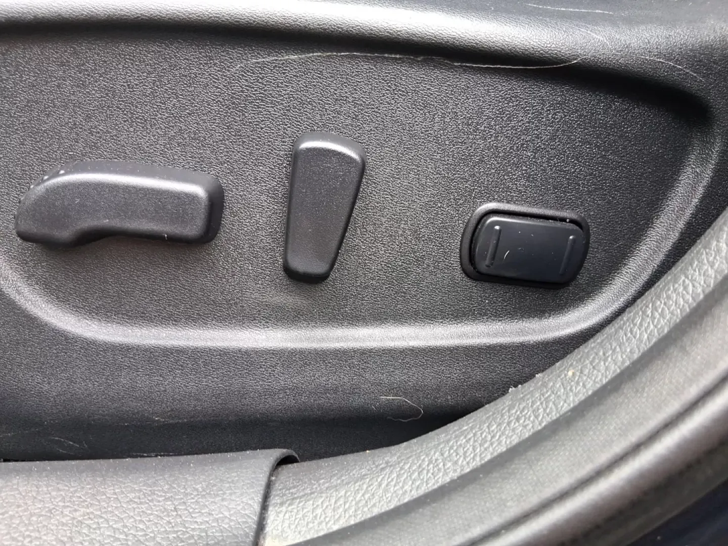 2015 Nissan Rogue SV (5N1AT2MV7FC) with an 2.5L I-4 DOHC engine, located at 1230 East Main St, Xenia, OH, 45385, (937) 908-9800, 39.688026, -83.910172 - **Conquer Every Adventure with the 2015 Nissan Rogue SV at Advantage Car and Credit - Xenia!**<br /> <br /> Are you ready to elevate your lifestyle with an SUV that's perfectly suited for family outings, weekend getaways, and daily commutes? The 2015 Nissan Rogue SV is the vehicle you've been search - Photo#17