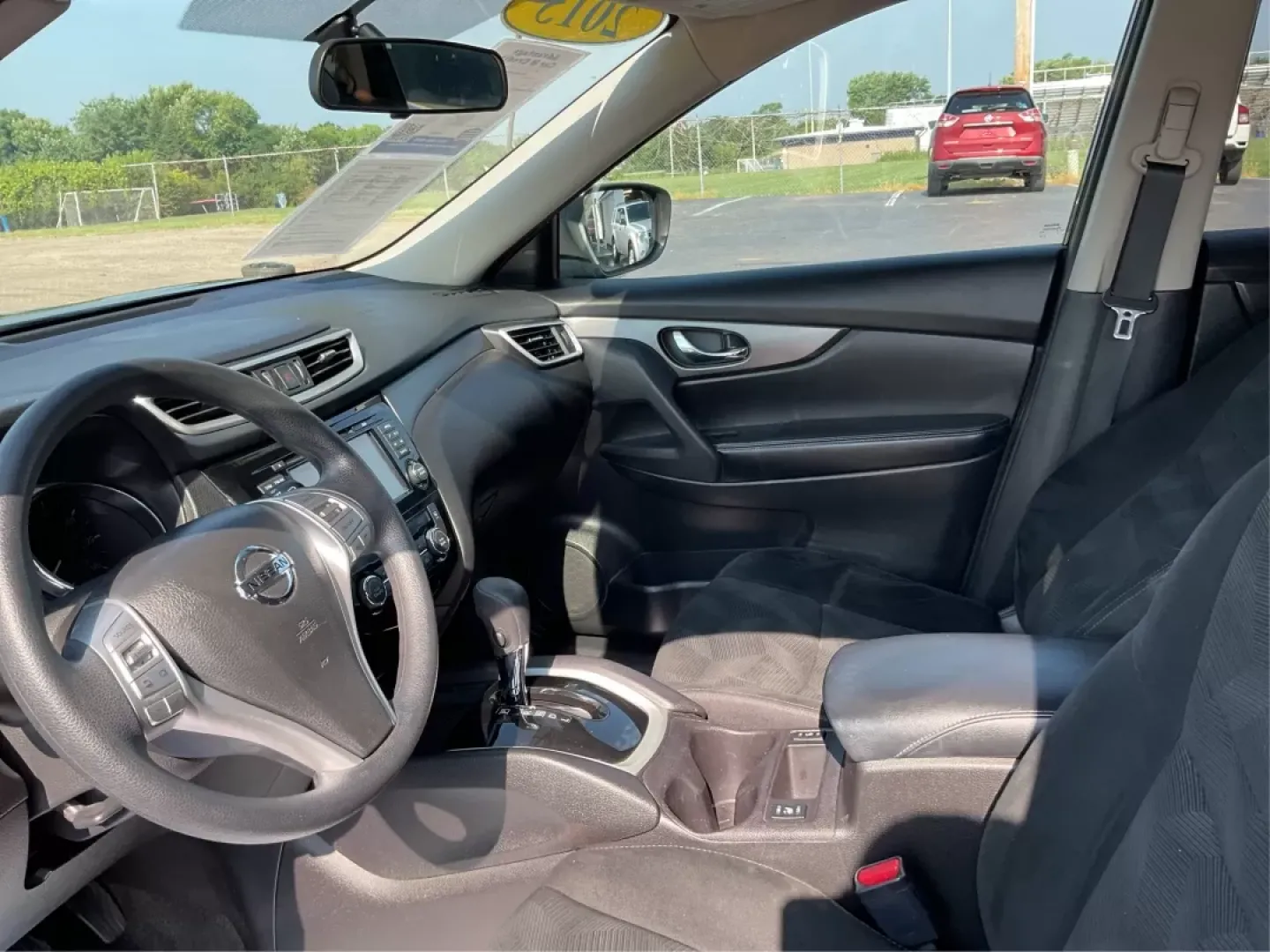 2015 Nissan Rogue SV (5N1AT2MV7FC) with an 2.5L I-4 DOHC engine, located at 4508 South Dixie Dr, Moraine, OH, 45439, (937) 908-9800, 39.689976, -84.218452 - **Adventure Awaits with the 2015 Nissan Rogue SV - Your Perfect Family SUV!**<br /> <br /> Are you a growing family in search of a reliable and spacious vehicle that can easily handle your daily commutes and weekend getaways? Look no further! The 2015 Nissan Rogue SV is here to elevate your lifestyl - Photo#9