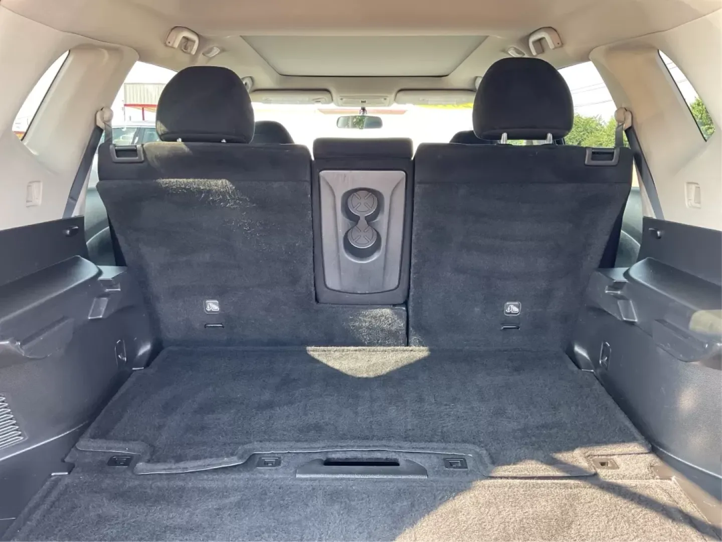 2015 Nissan Rogue SV (5N1AT2MV7FC) with an 2.5L I-4 DOHC engine, located at 4508 South Dixie Dr, Moraine, OH, 45439, (937) 908-9800, 39.689976, -84.218452 - **Adventure Awaits with the 2015 Nissan Rogue SV - Your Perfect Family SUV!**<br /> <br /> Are you a growing family in search of a reliable and spacious vehicle that can easily handle your daily commutes and weekend getaways? Look no further! The 2015 Nissan Rogue SV is here to elevate your lifestyl - Photo#12