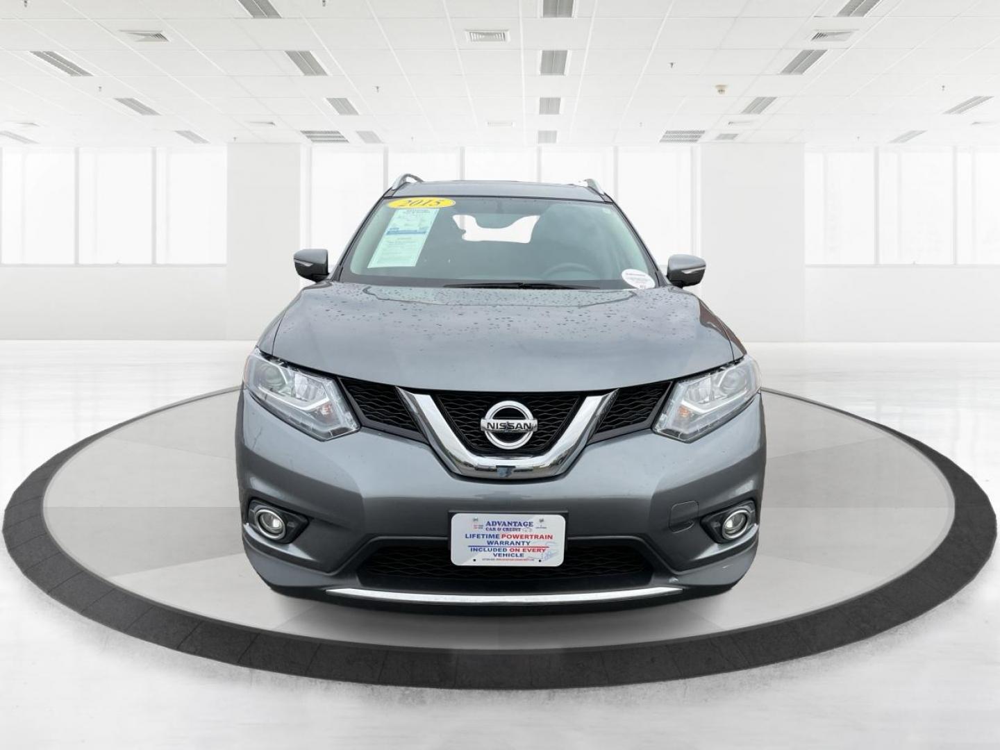 2015 Nissan Rogue SL (5N1AT2MV4FC) with an 2.5L I-4 DOHC engine, located at 880 E. National Road, Vandalia, OH, 45377, (937) 908-9800, 39.891918, -84.183594 - 2015 Nissan Rogue SL - Photo#5