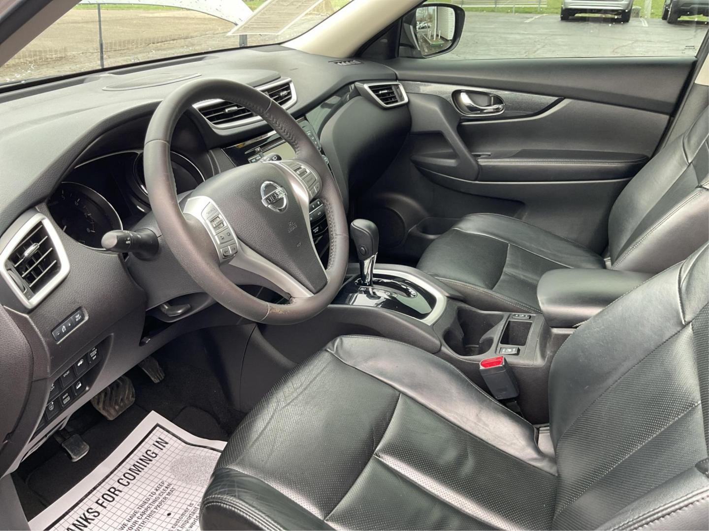 2015 Nissan Rogue SL (5N1AT2MV4FC) with an 2.5L I-4 DOHC engine, located at 880 E. National Road, Vandalia, OH, 45377, (937) 908-9800, 39.891918, -84.183594 - 2015 Nissan Rogue SL - Photo#7
