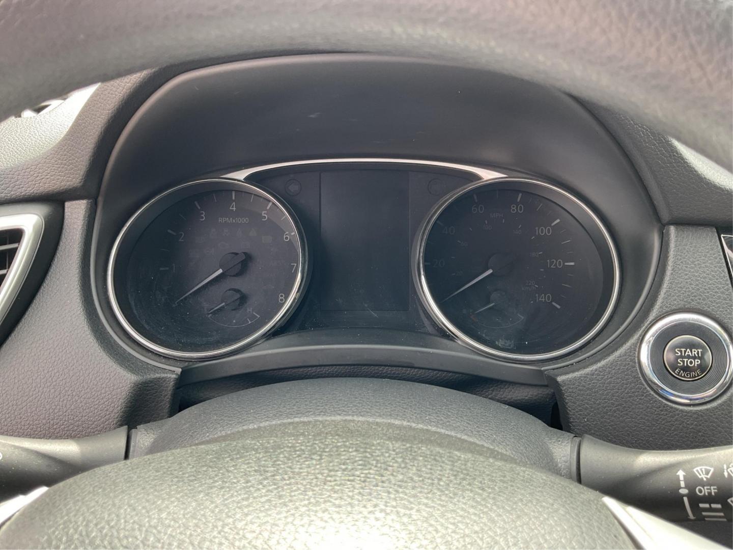 2015 Nissan Rogue SV (KNMAT2MV6FP) with an 2.5L I-4 DOHC engine, located at 1230 East Main St, Xenia, OH, 45385, (937) 908-9800, 39.688026, -83.910172 - 2015 Nissan Rogue SV - Photo#12