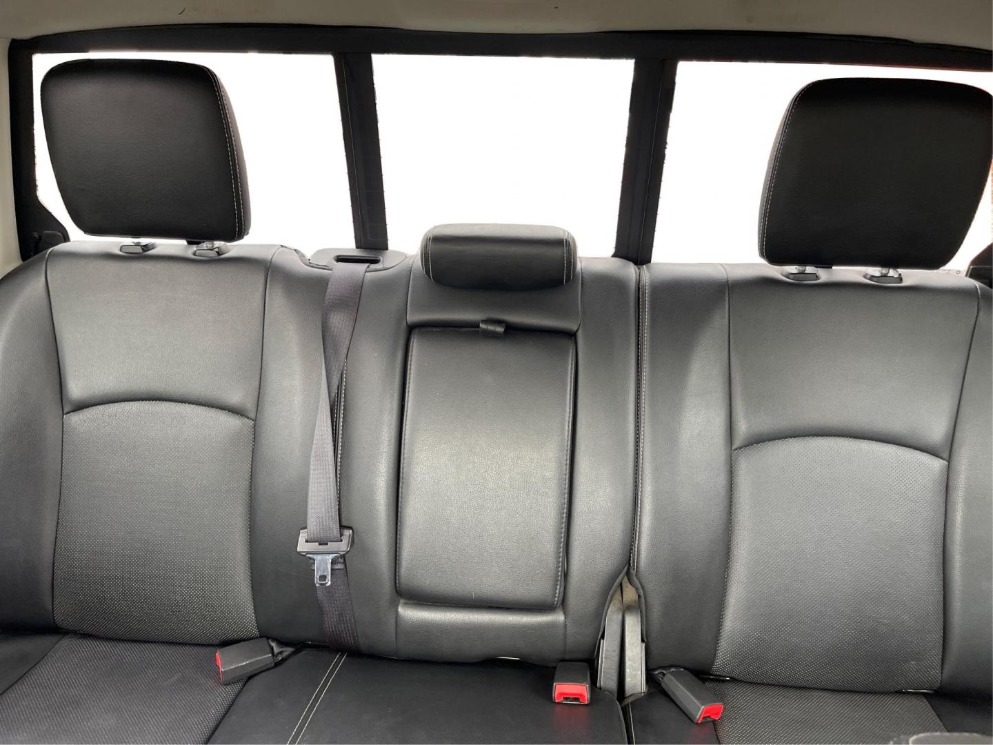2015 Ram 1500 Laramie Crew Cab SWB 4WD (1C6RR7NT7FS) with an 5.7L V8 OHV 16V engine, 8-Speed Automatic transmission, located at 1230 East Main St, Xenia, OH, 45385, (937) 908-9800, 39.688026, -83.910172 - 2015 Ram 1500 Laramie Crew Cab SWB 4WD - Photo#13