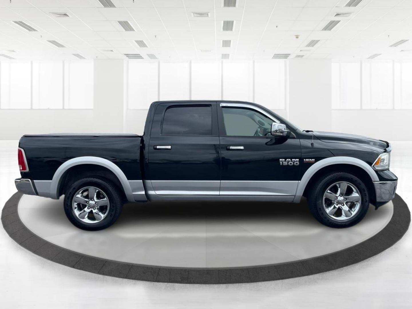 2015 Ram 1500 Laramie Crew Cab SWB 4WD (1C6RR7NT7FS) with an 5.7L V8 OHV 16V engine, 8-Speed Automatic transmission, located at 1230 East Main St, Xenia, OH, 45385, (937) 908-9800, 39.688026, -83.910172 - 2015 Ram 1500 Laramie Crew Cab SWB 4WD - Photo#1