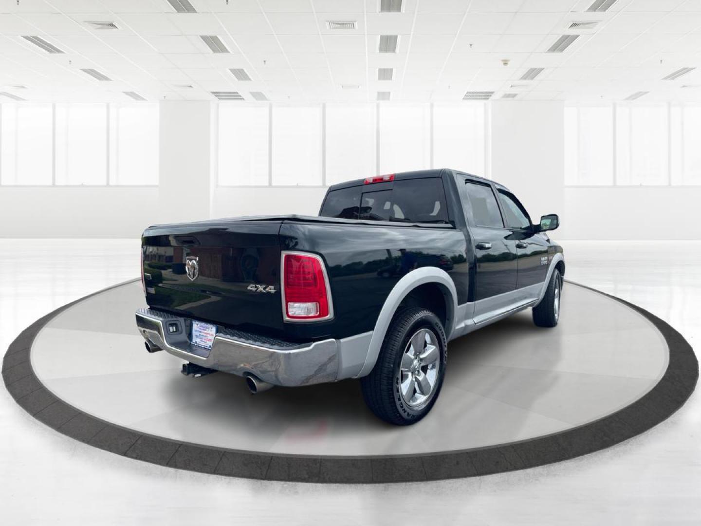 2015 Ram 1500 Laramie Crew Cab SWB 4WD (1C6RR7NT7FS) with an 5.7L V8 OHV 16V engine, 8-Speed Automatic transmission, located at 1230 East Main St, Xenia, OH, 45385, (937) 908-9800, 39.688026, -83.910172 - 2015 Ram 1500 Laramie Crew Cab SWB 4WD - Photo#2
