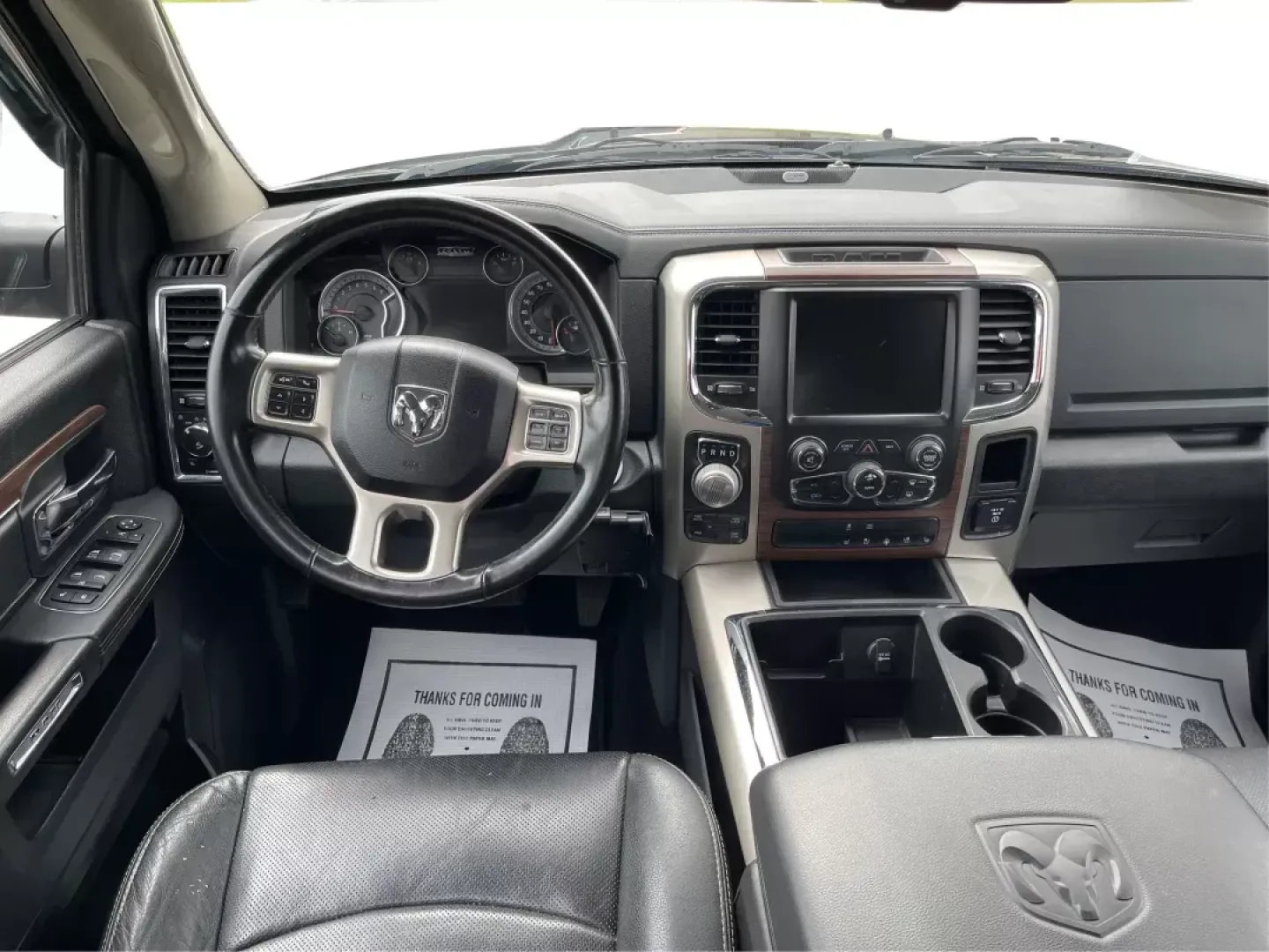 2015 Ram 1500 Laramie Crew Cab SWB 4WD (1C6RR7NT7FS) with an 5.7L V8 OHV 16V engine, 8-Speed Automatic transmission, located at 1230 East Main St, Xenia, OH, 45385, (937) 908-9800, 39.688026, -83.910172 - 2015 Ram 1500 Laramie Crew Cab SWB 4WD - Photo#21