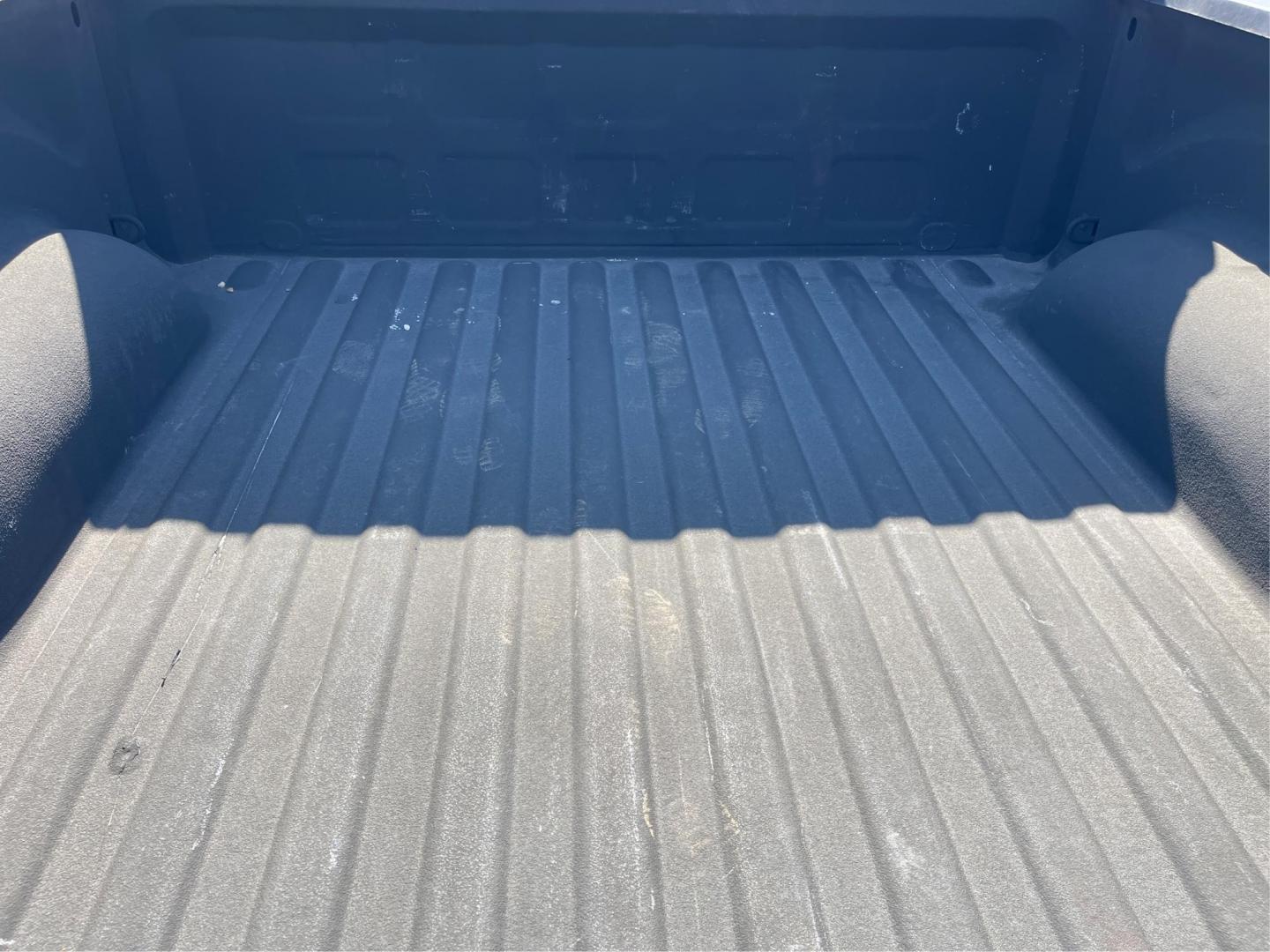 2015 Ram 1500 Big Horn (1C6RR7LT2FS) with an 3.6L V-6 DOHC engine, located at 1184 Kauffman Ave, Fairborn, OH, 45324, (937) 908-9800, 39.807072, -84.030914 - 2015 Ram 1500 Big Horn - Photo#11
