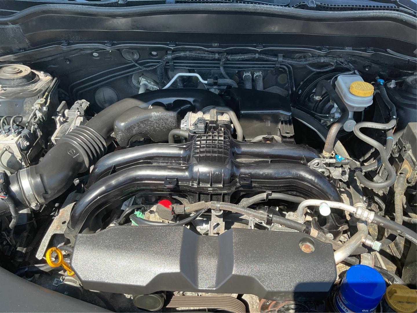 2015 Subaru Forester 2.5i Limited (JF2SJAHC5FH) with an 2.5L H-4 DOHC engine, located at 1184 Kauffman Ave, Fairborn, OH, 45324, (937) 908-9800, 39.807072, -84.030914 - 2015 Subaru Forester 2.5i Limited - Photo#10