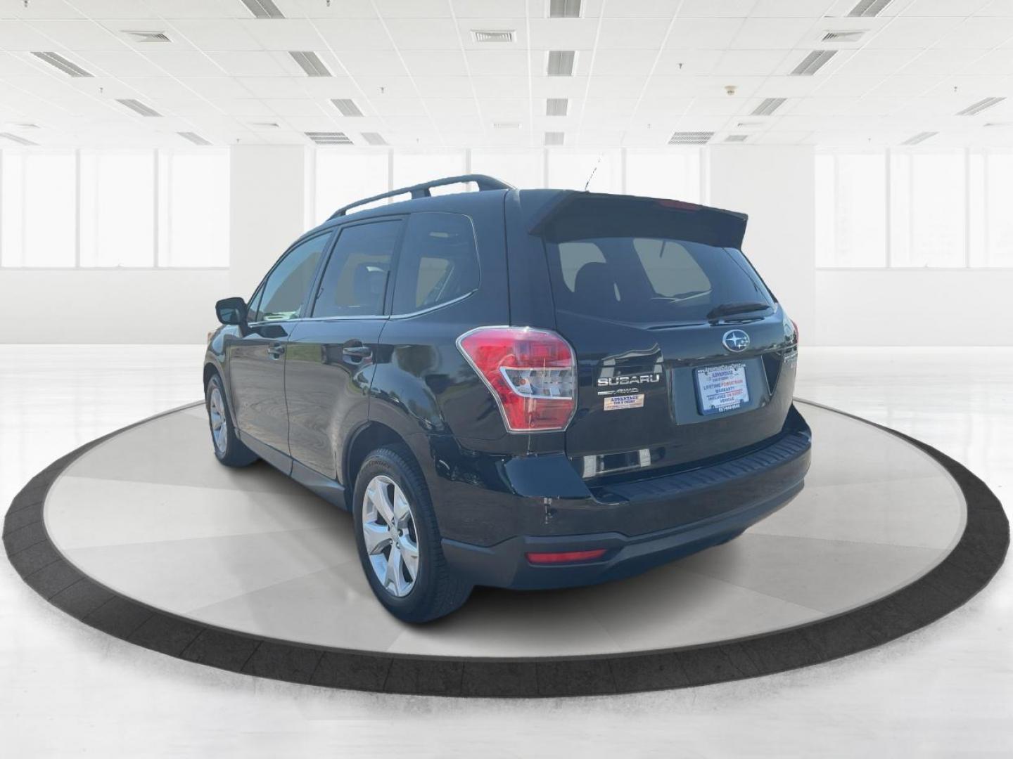 2015 Subaru Forester 2.5i Limited (JF2SJAHC5FH) with an 2.5L H-4 DOHC engine, located at 1184 Kauffman Ave, Fairborn, OH, 45324, (937) 908-9800, 39.807072, -84.030914 - 2015 Subaru Forester 2.5i Limited - Photo#4