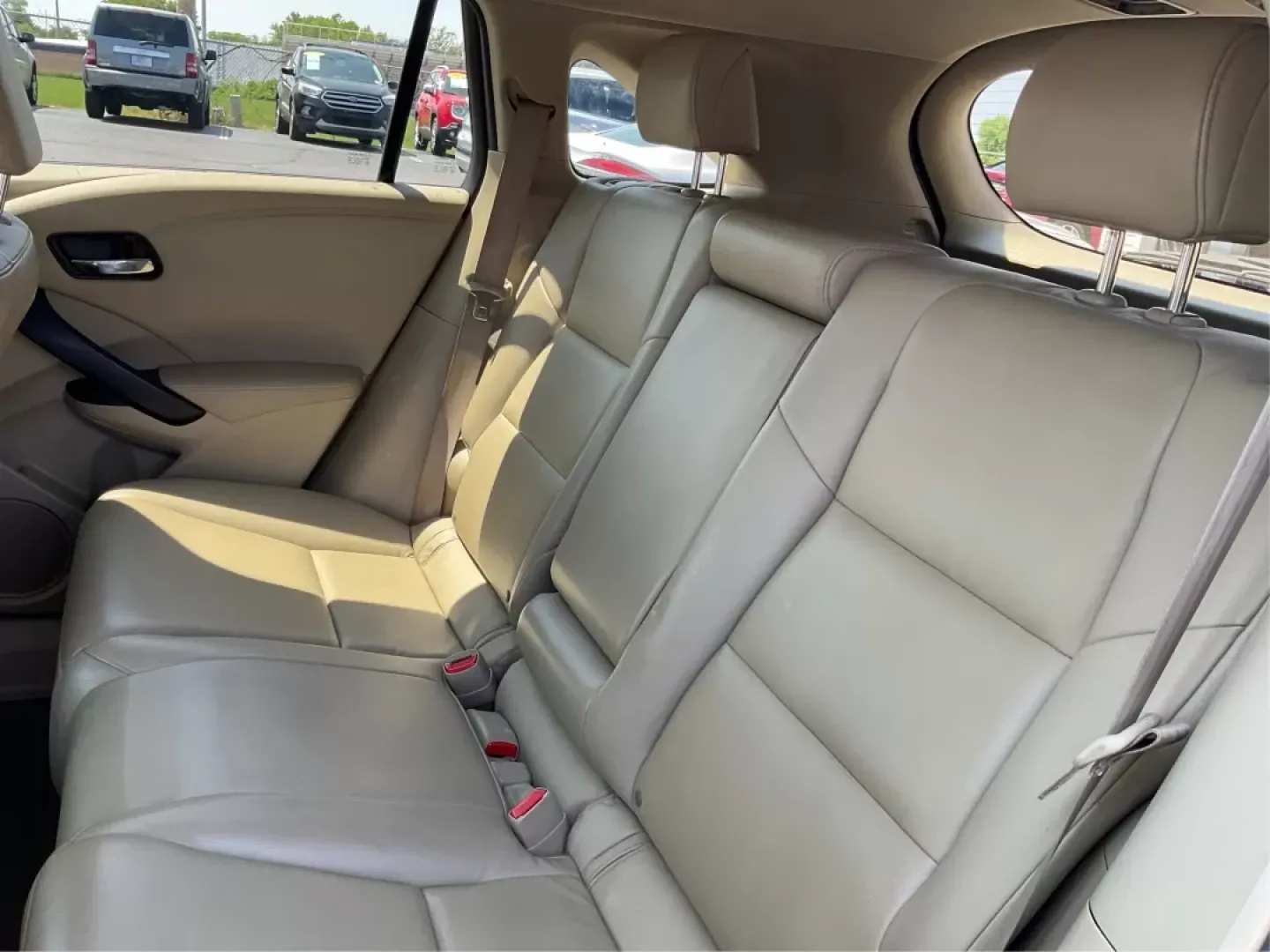 2016 Acura RDX 6-Spd AT (5J8TB3H33GL) with an 3.5L V6 DOHC 24V engine, 6-Speed Automatic transmission, located at 1230 East Main St, Xenia, OH, 45385, (937) 908-9800, 39.688026, -83.910172 - **Conquer the Road with Confidence: 2016 Acura RDX at Advantage Car and Credit!**<br /> <br /> Are you seeking a reliable vehicle that perfectly balances luxury, comfort, and practicality? Look no further than this stunning 2016 Acura RDX, available now at Advantage Car and Credit in Fairborn, OH. T - Photo#10