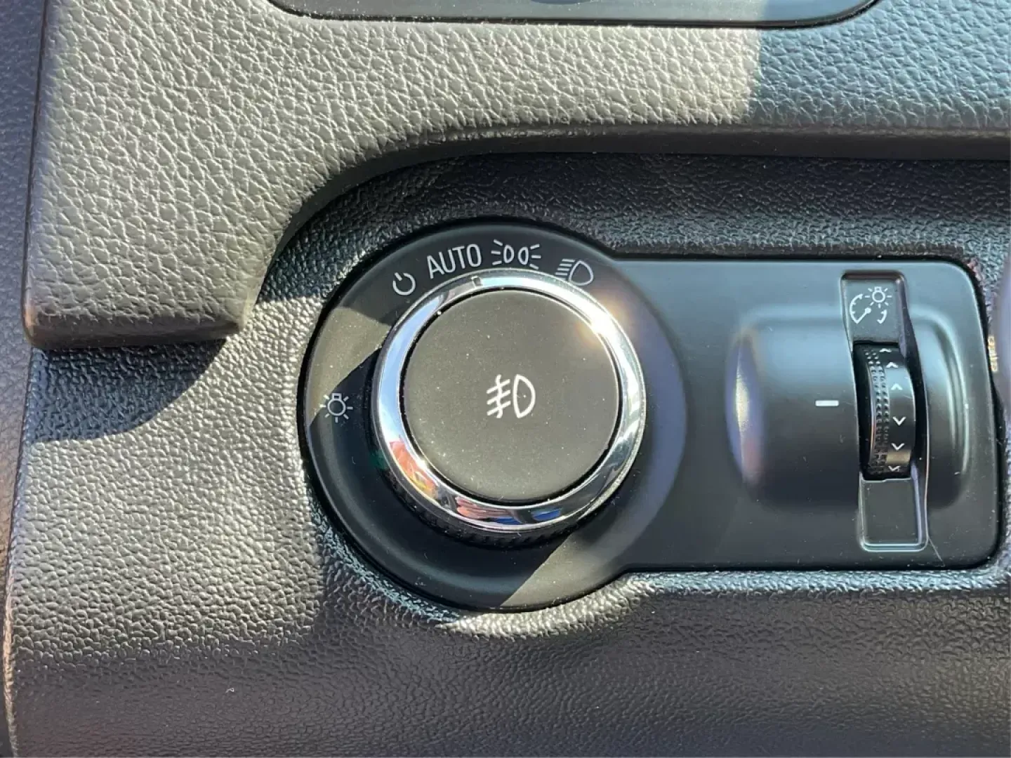 2016 Buick Regal Turbo/e-Assist Premium I (2G4GP5EX9G9) with an Other engine, located at 4508 South Dixie Dr, Moraine, OH, 45439, (937) 908-9800, 39.689976, -84.218452 - Experience the joy of rolling through Fairborn, OH, in a vehicle that combines sophistication, performance, and comfort-perfect for both your daily commute and weekend adventures. At Advantage Car and Credit, located at 1184 Kauffman Ave, Fairborn, OH 45324, we specialize in providing quality vehicl - Photo#15