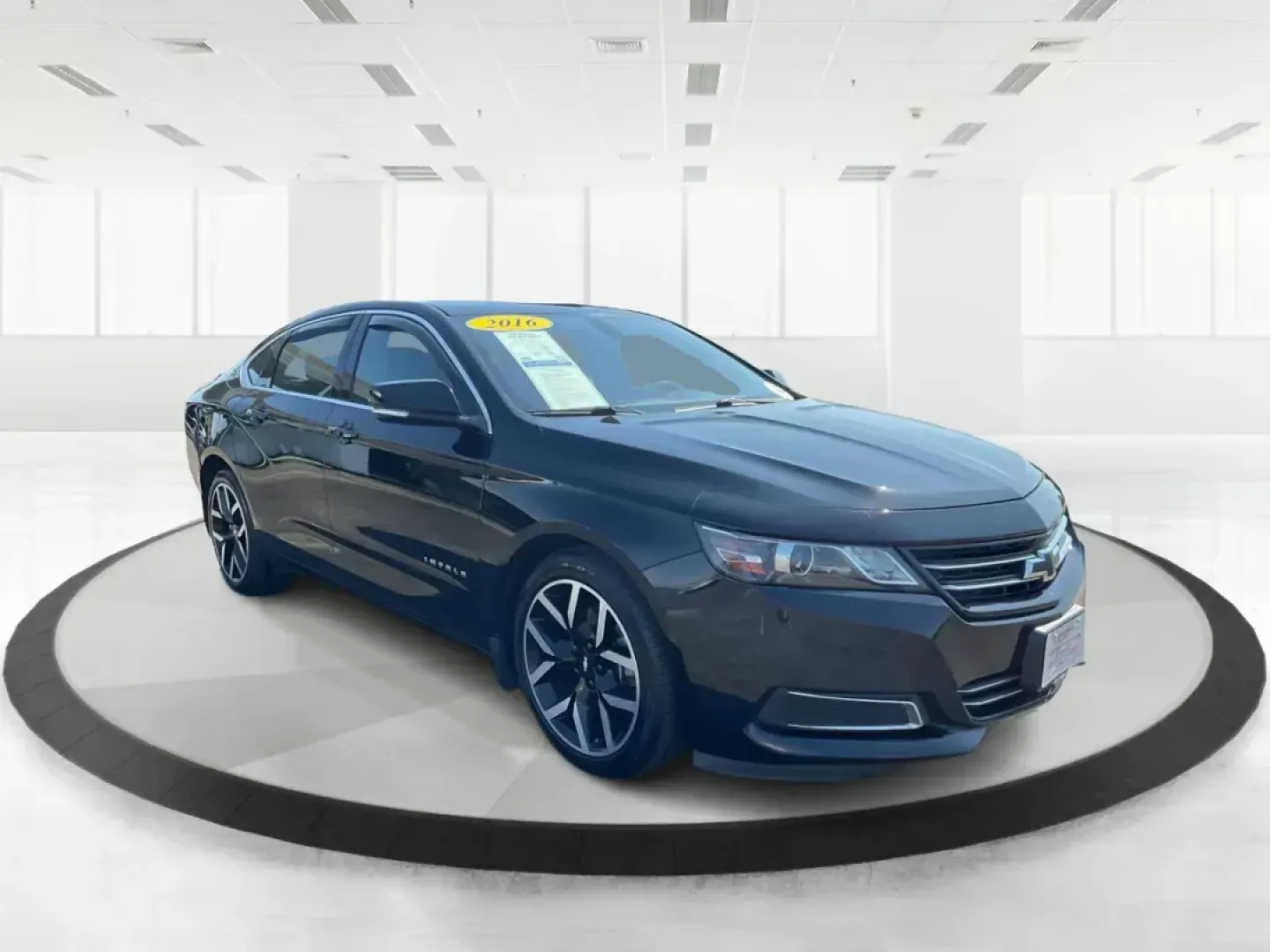 2016 Chevrolet Impala LT (2G1115S37G9) with an 3.6L V-6 gasoline direct injection engine, located at 880 E. National Road, Vandalia, OH, 45377, (937) 908-9800, 39.891918, -84.183594 - **Unleash Your Driving Potential with the 2016 Chevrolet Impala LT at Advantage Car and Credit!** <br /> <br /> Are you looking for a reliable sedan that can handle everything from daily commutes to weekend getaways? Look no further than the stunning 2016 Chevrolet Impala LT, available now at Advant - Photo#0