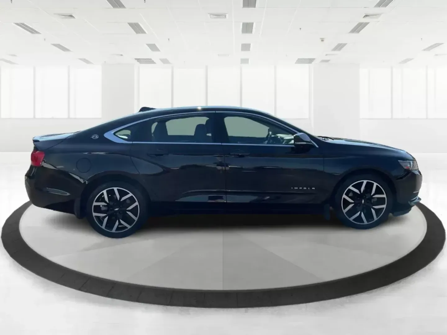 2016 Chevrolet Impala LT (2G1115S37G9) with an 3.6L V-6 gasoline direct injection engine, located at 880 E. National Road, Vandalia, OH, 45377, (937) 908-9800, 39.891918, -84.183594 - **Unleash Your Driving Potential with the 2016 Chevrolet Impala LT at Advantage Car and Credit!** <br /> <br /> Are you looking for a reliable sedan that can handle everything from daily commutes to weekend getaways? Look no further than the stunning 2016 Chevrolet Impala LT, available now at Advant - Photo#1