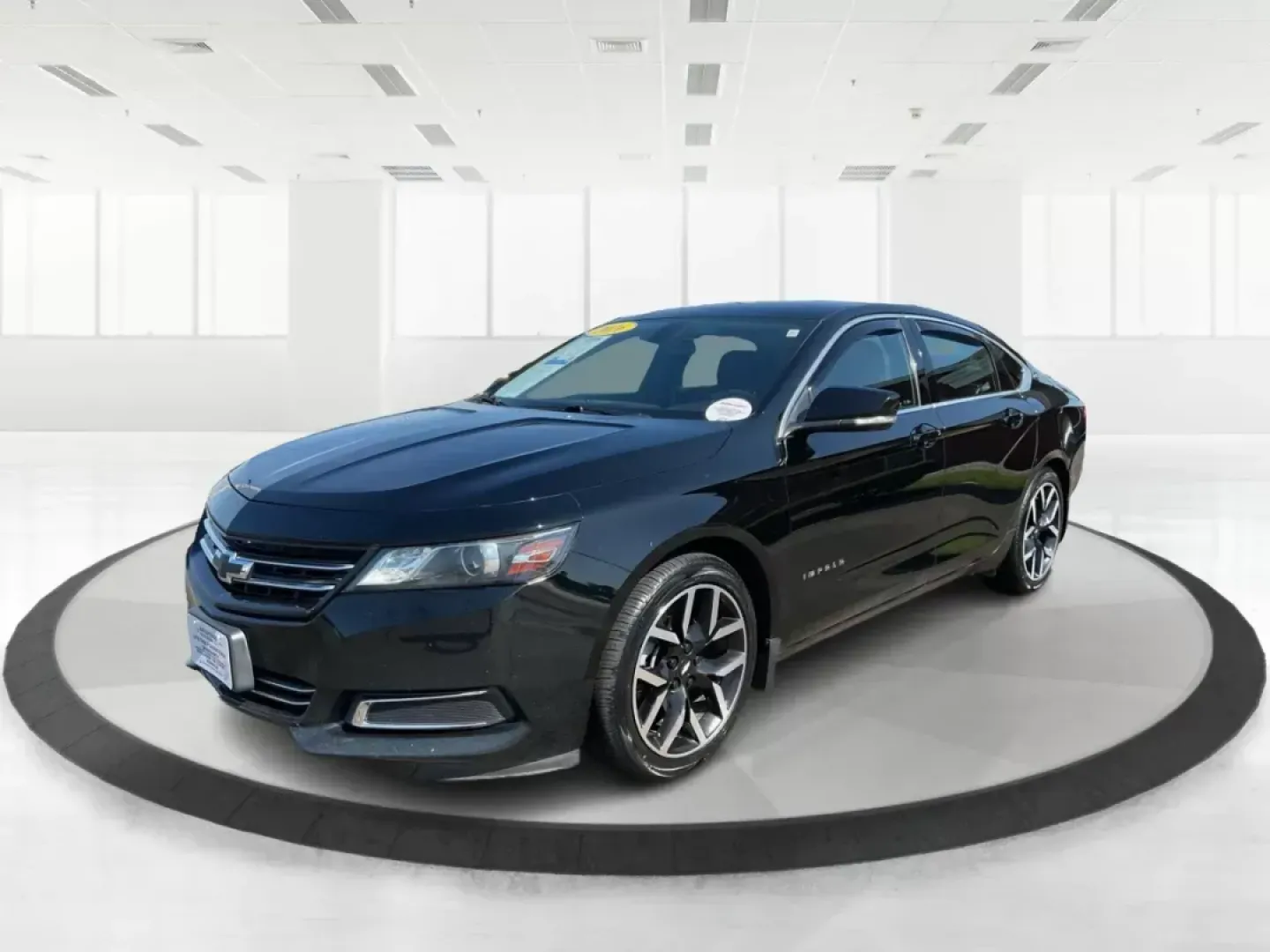 2016 Chevrolet Impala LT (2G1115S37G9) with an 3.6L V-6 gasoline direct injection engine, located at 880 E. National Road, Vandalia, OH, 45377, (937) 908-9800, 39.891918, -84.183594 - **Unleash Your Driving Potential with the 2016 Chevrolet Impala LT at Advantage Car and Credit!** <br /> <br /> Are you looking for a reliable sedan that can handle everything from daily commutes to weekend getaways? Look no further than the stunning 2016 Chevrolet Impala LT, available now at Advant - Photo#7