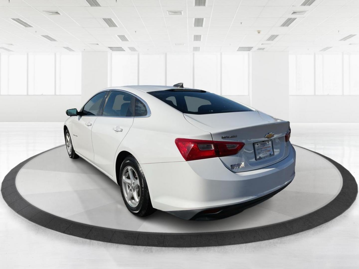 2016 Chevrolet Malibu LS (1G1ZB5ST7GF) with an ECOTEC 1.5L I-4 gasoline direct injection engine, located at 8750 N County Rd 25A, Piqua, OH, 45356, (937) 908-9800, 40.164391, -84.232513 - One Owner - Photo#4