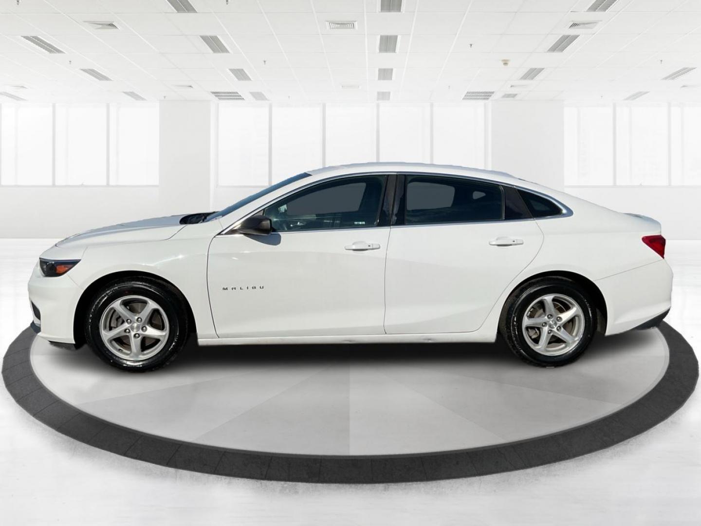 2016 Chevrolet Malibu LS (1G1ZB5ST7GF) with an ECOTEC 1.5L I-4 gasoline direct injection engine, located at 8750 N County Rd 25A, Piqua, OH, 45356, (937) 908-9800, 40.164391, -84.232513 - One Owner - Photo#5