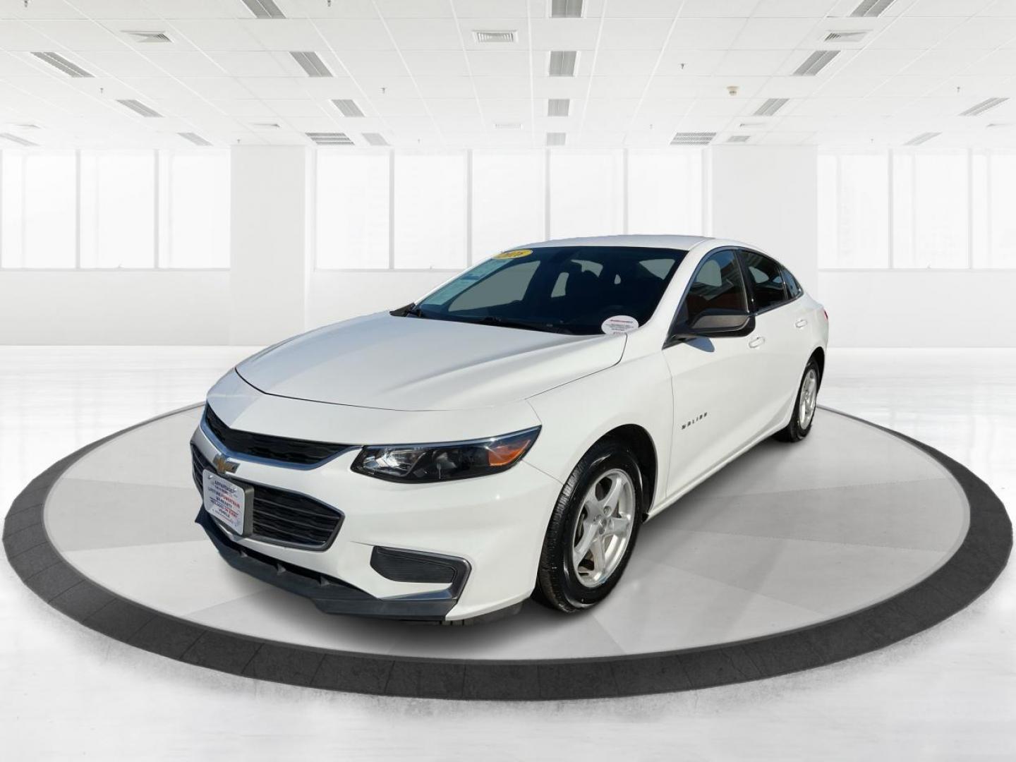 2016 Chevrolet Malibu LS (1G1ZB5ST7GF) with an ECOTEC 1.5L I-4 gasoline direct injection engine, located at 8750 N County Rd 25A, Piqua, OH, 45356, (937) 908-9800, 40.164391, -84.232513 - One Owner - Photo#7