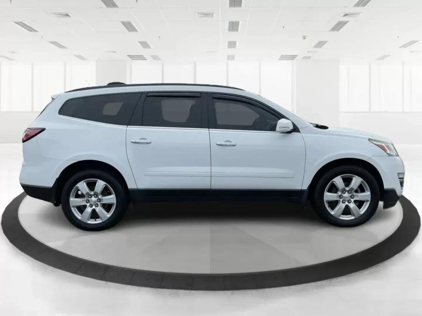 2016 Chevrolet Traverse 1LT (1GNKVGKD8GJ) with an 3.6L V-6 gasoline direct injection engine, located at 1230 East Main St, Xenia, OH, 45385, (937) 908-9800, 39.688026, -83.910172 - Third Row - Photo#0