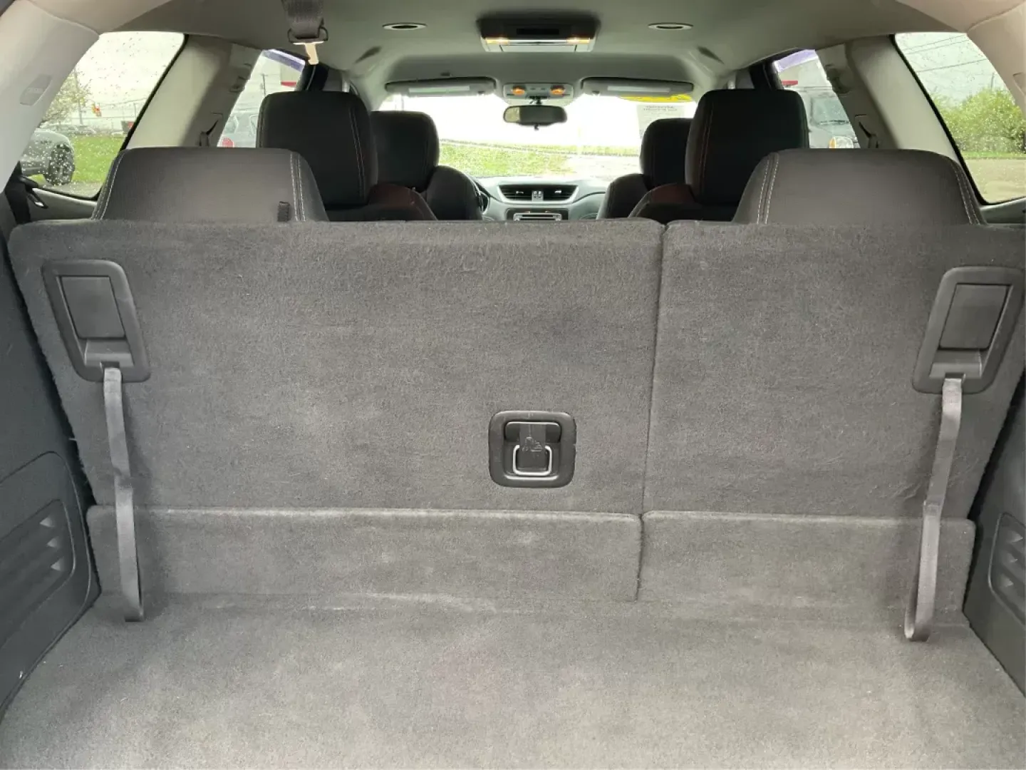 2016 Chevrolet Traverse 1LT (1GNKVGKD8GJ) with an 3.6L V-6 gasoline direct injection engine, located at 1230 East Main St, Xenia, OH, 45385, (937) 908-9800, 39.688026, -83.910172 - Third Row - Photo#11
