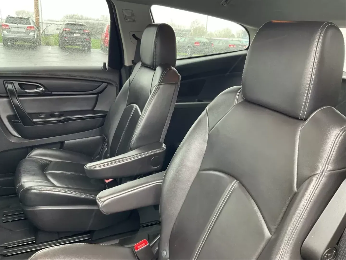 2016 Chevrolet Traverse 2LT (1GNKVHKD1GJ) with an 3.6L V-6 gasoline direct injection engine, located at 4508 South Dixie Dr, Moraine, OH, 45439, (937) 908-9800, 39.689976, -84.218452 - Third Row - Photo#10