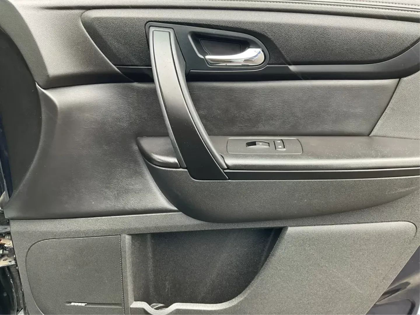 2016 Chevrolet Traverse 2LT (1GNKVHKD1GJ) with an 3.6L V-6 gasoline direct injection engine, located at 4508 South Dixie Dr, Moraine, OH, 45439, (937) 908-9800, 39.689976, -84.218452 - Third Row - Photo#20