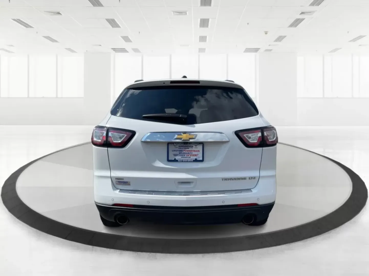 2016 Chevrolet Traverse LTZ (1GNKVJKD6GJ) with an 3.6L V-6 gasoline direct injection engine, located at 1184 Kauffman Ave, Fairborn, OH, 45324, (937) 908-9800, 39.807072, -84.030914 - **Explore Family Adventures with the 2016 Chevrolet Traverse LTZ at Advantage Car and Credit!**<br /> <br /> Are you ready to elevate your family adventures? The 2016 Chevrolet Traverse LTZ is designed for those who lead active lifestyles, whether you're planning a weekend getaway to nearby Yellow S - Photo#3
