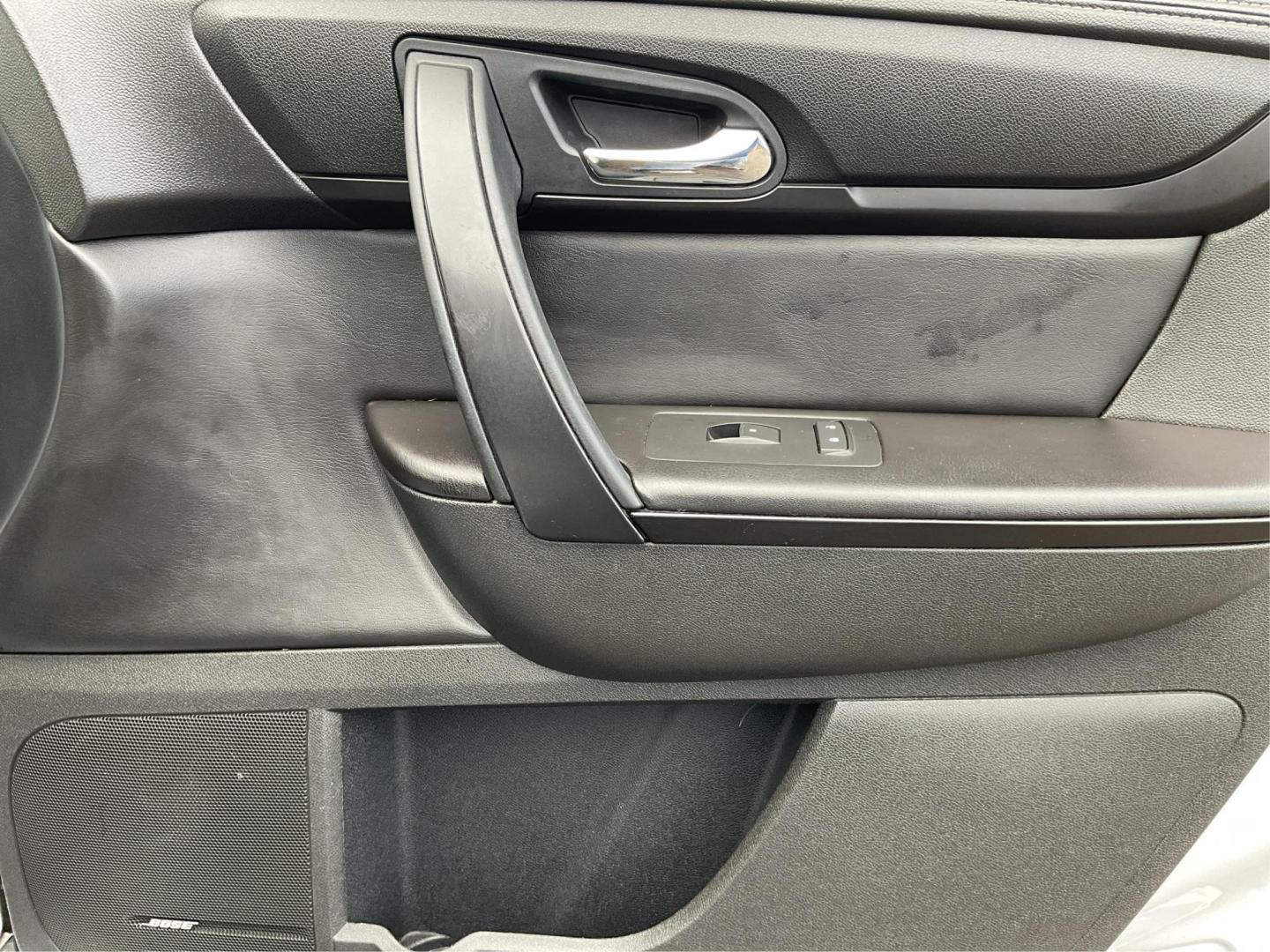 2016 Chevrolet Traverse 1LT (1GNKVGKD8GJ) with an 3.6L V-6 gasoline direct injection engine, located at 401 Woodman Dr, Riverside, OH, 45431, (937) 908-9800, 39.760899, -84.123421 - Third Row - Photo#19