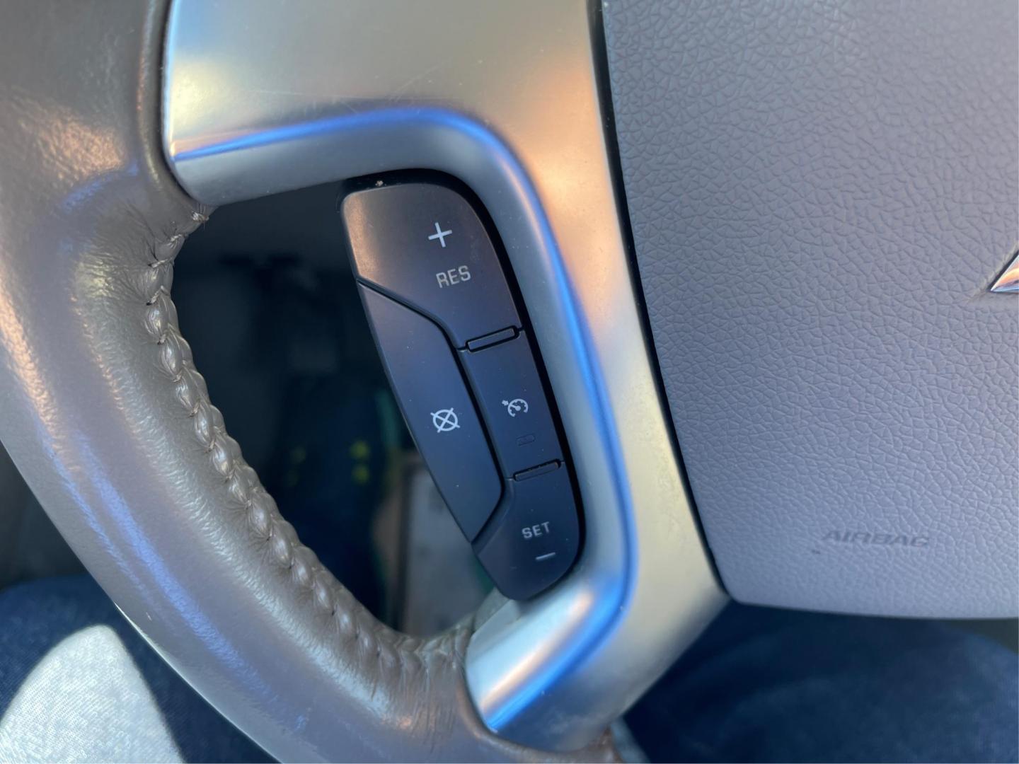 2016 Chevrolet Traverse 2LT (1GNKVHKD2GJ) with an 3.6L V-6 gasoline direct injection engine, located at 1099 N County Rd 25A, Troy, OH, 45373, (937) 908-9800, 40.057079, -84.212883 - Third Row - Photo#15