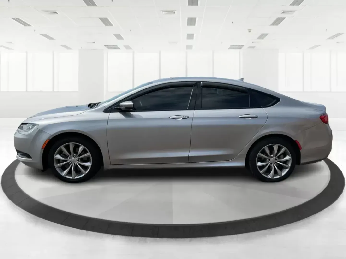2016 Chrysler 200 S (1C3CCCDG8GN) with an Pentastar 3.6L V-6 DOHC engine, located at 401 Woodman Dr, Riverside, OH, 45431, (937) 908-9800, 39.760899, -84.123421 - 2016 Chrysler 200 S - Photo#5