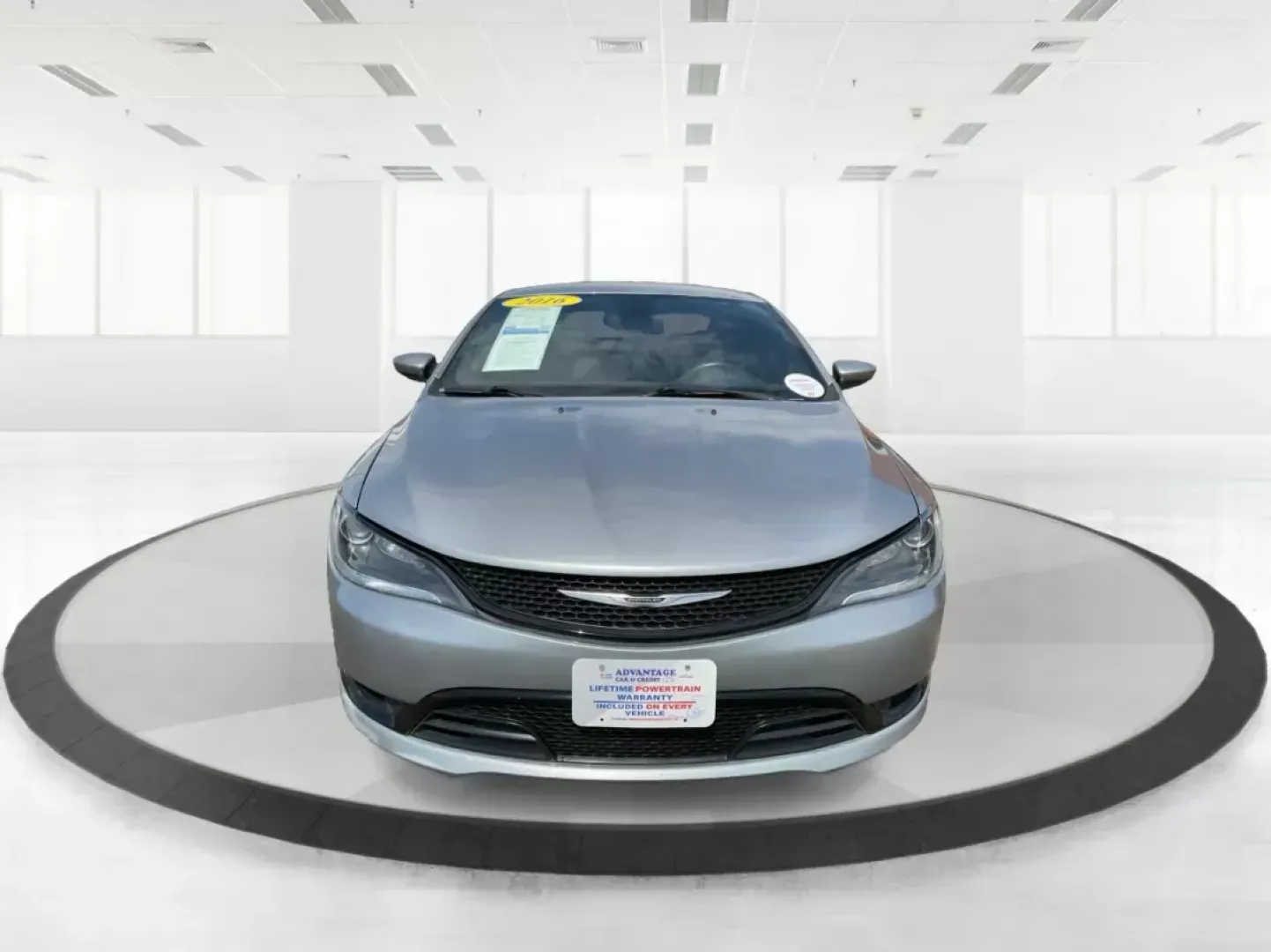 2016 Chrysler 200 S (1C3CCCDG8GN) with an Pentastar 3.6L V-6 DOHC engine, located at 401 Woodman Dr, Riverside, OH, 45431, (937) 908-9800, 39.760899, -84.123421 - 2016 Chrysler 200 S - Photo#6