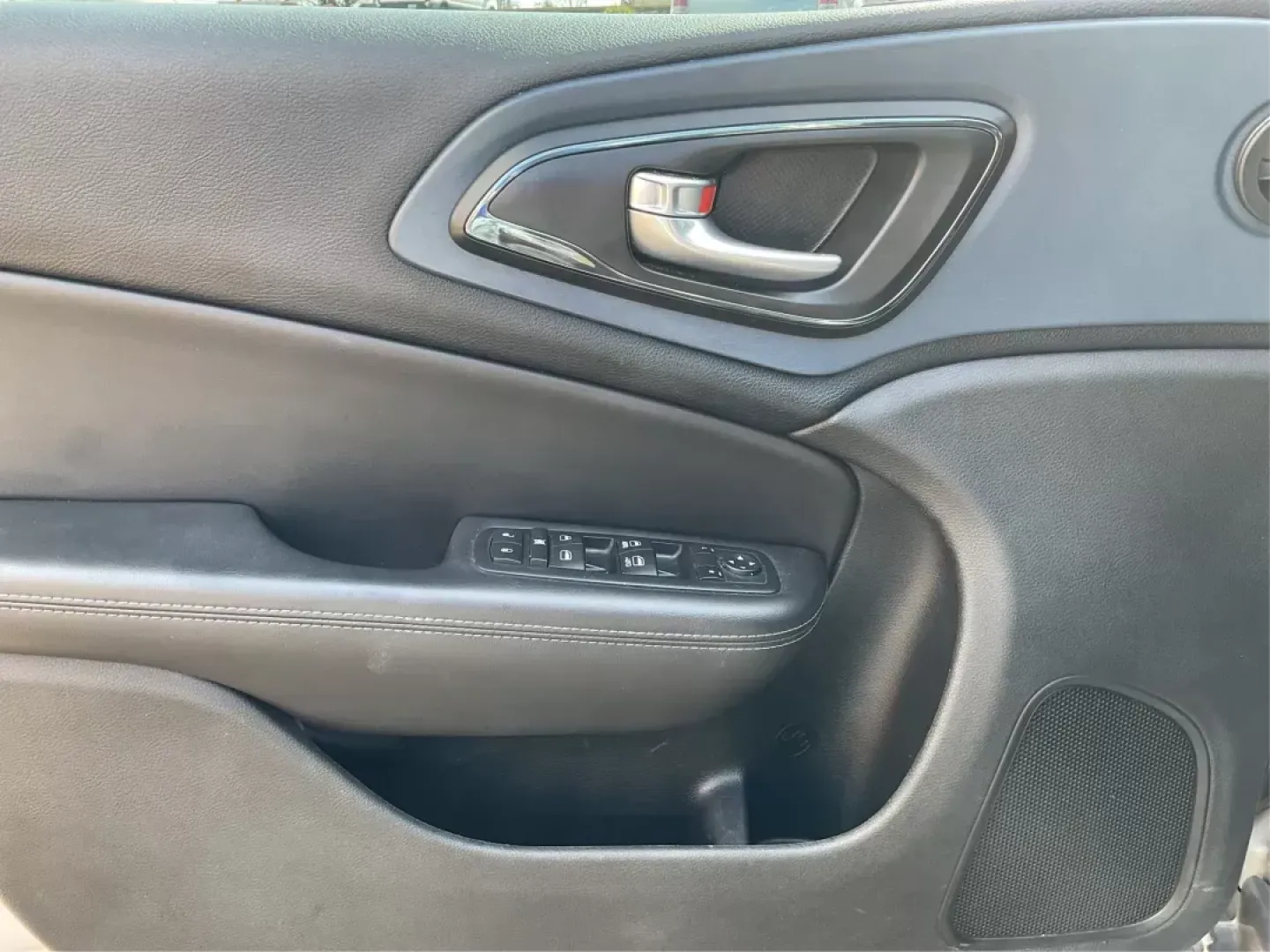 2016 Chrysler 200 S (1C3CCCDG8GN) with an Pentastar 3.6L V-6 DOHC engine, located at 401 Woodman Dr, Riverside, OH, 45431, (937) 908-9800, 39.760899, -84.123421 - 2016 Chrysler 200 S - Photo#17