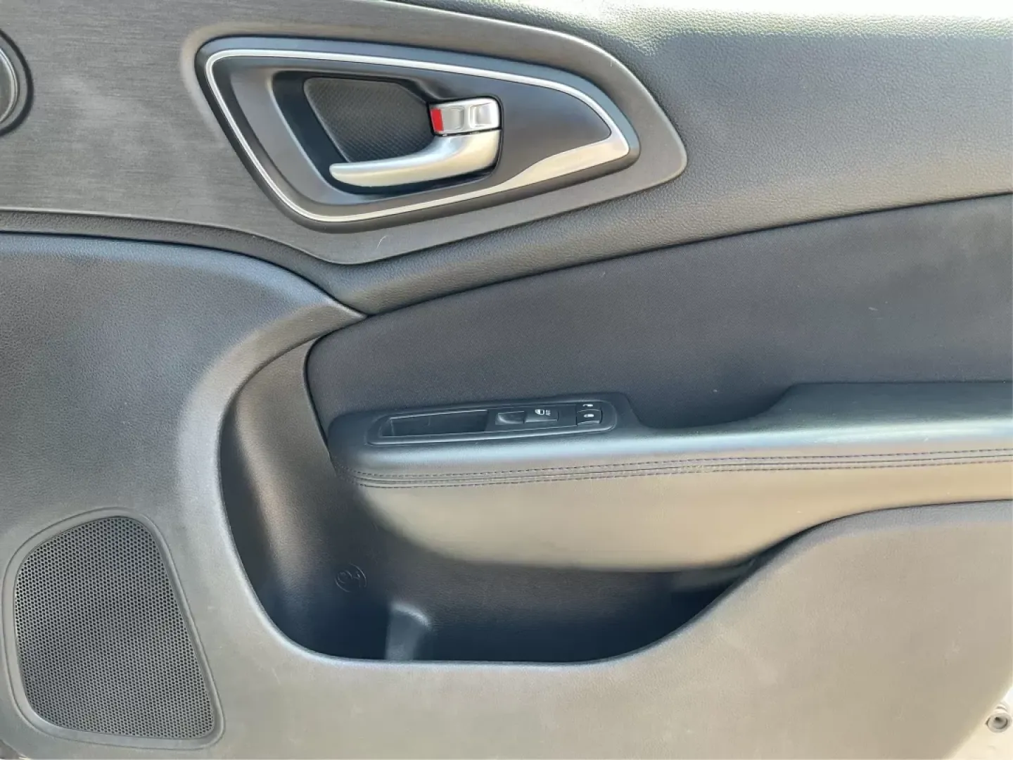 2016 Chrysler 200 Limited (1C3CCCABXGN) with an 2.4L L4 DOHC 16V engine, 9-Speed Automatic transmission, located at 401 Woodman Dr, Riverside, OH, 45431, (937) 908-9800, 39.760899, -84.123421 - Are you in the market for a reliable sedan that effortlessly combines comfort, style, and functionality? Look no further than this 2016 Chrysler 200 Limited, available now at Advantage Car and Credit in Fairborn, OH. Perfect for budget-conscious buyers, this sedan is a fantastic choice for daily com - Photo#19