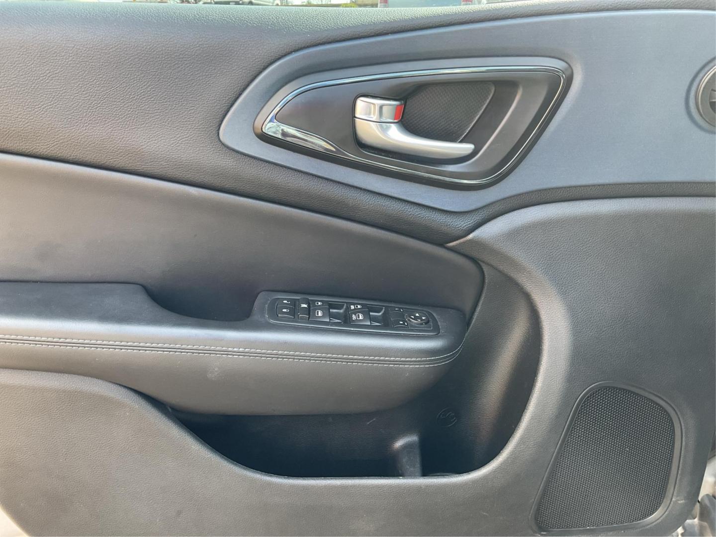 2016 Chrysler 200 S (1C3CCCDG8GN) with an Pentastar 3.6L V-6 DOHC engine, located at 401 Woodman Dr, Riverside, OH, 45431, (937) 908-9800, 39.760899, -84.123421 - 2016 Chrysler 200 S - Photo#17