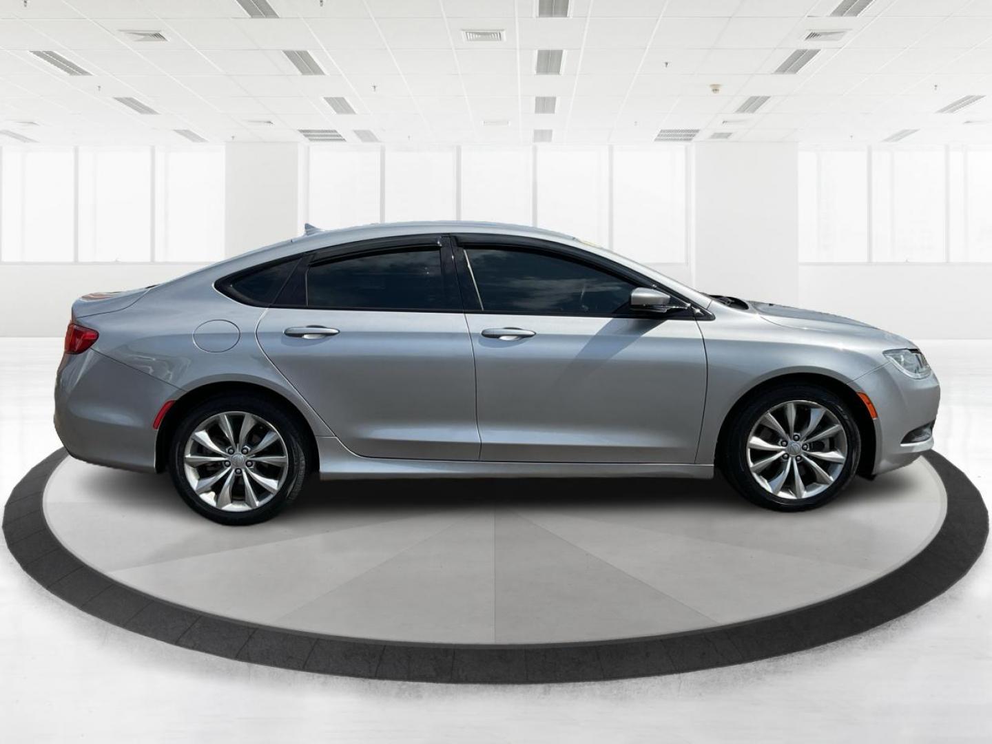 2016 Chrysler 200 S (1C3CCCDG8GN) with an Pentastar 3.6L V-6 DOHC engine, located at 401 Woodman Dr, Riverside, OH, 45431, (937) 908-9800, 39.760899, -84.123421 - 2016 Chrysler 200 S - Photo#1